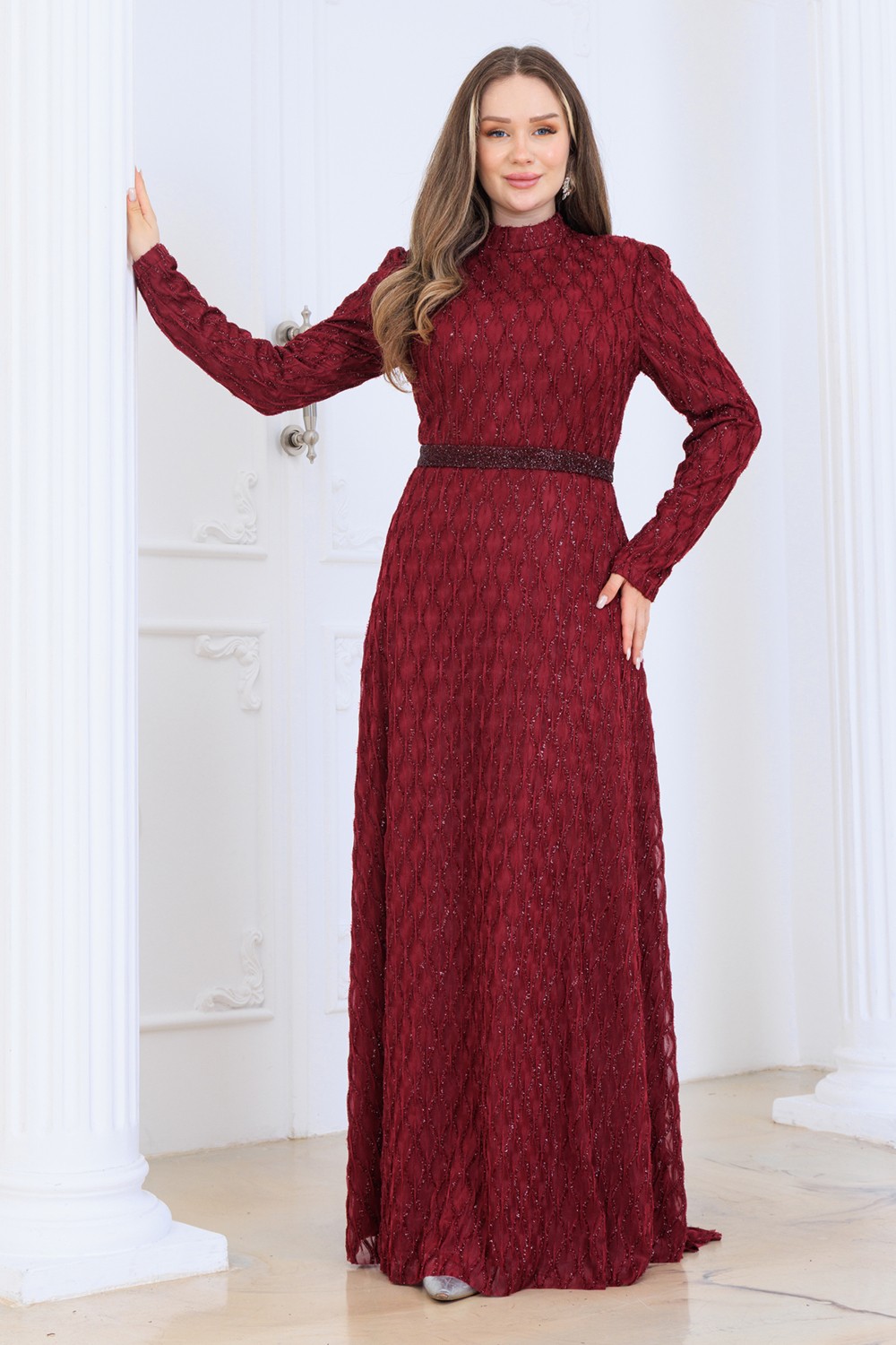 Elben Moda Lina Tesettür Abiye Elbise Dantel Kumaş Eteği Kuyruk ve Beli Taş Detaylı