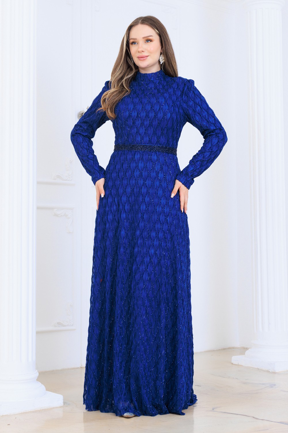 Elben Moda Lina Tesettür Abiye Elbise Dantel Kumaş Eteği Kuyruk ve Beli Taş Detaylı