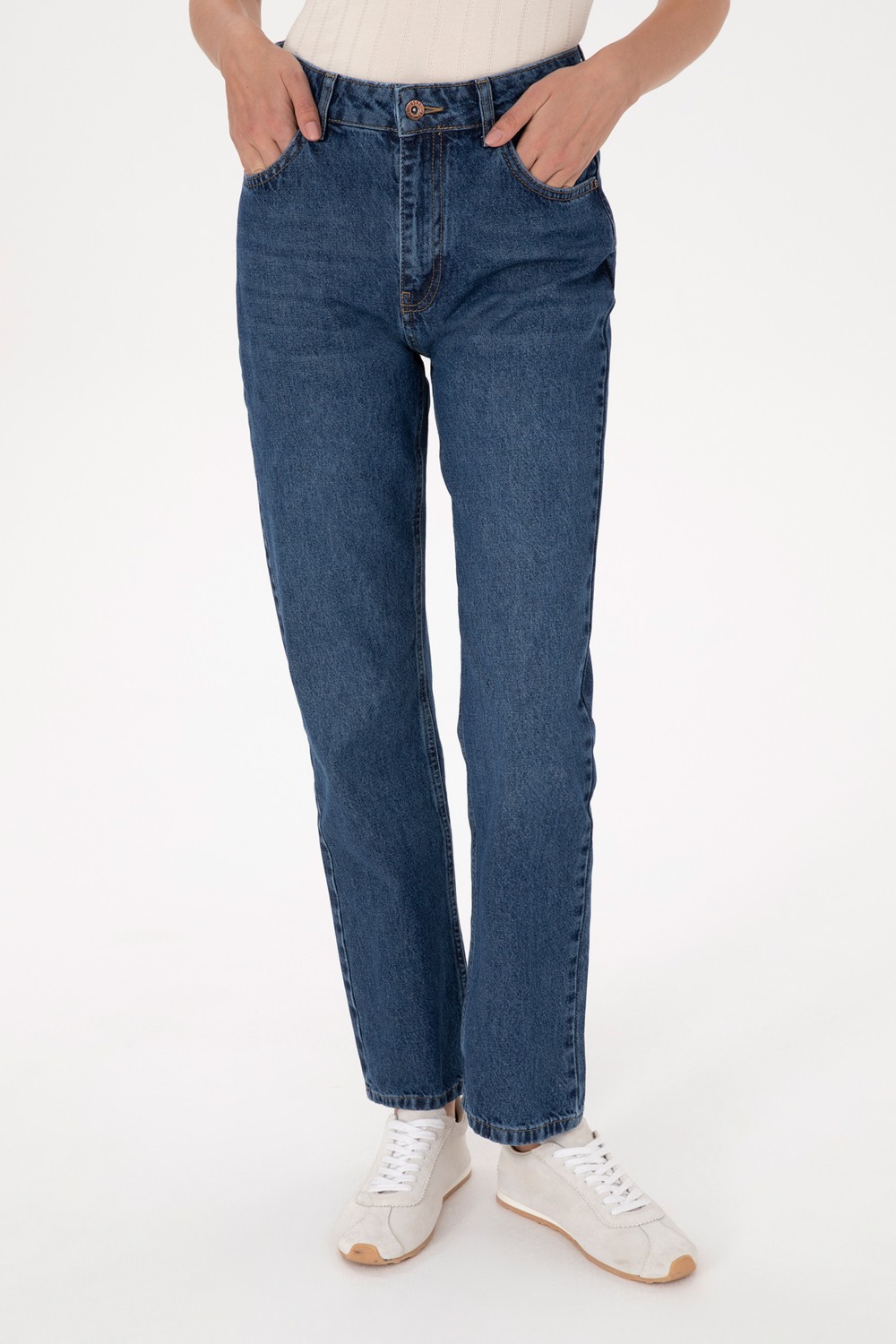 U.S. Polo Assn. Kadın Mavi Jean Straight Fit Pantolon 50316592-DN0022 görsel 2