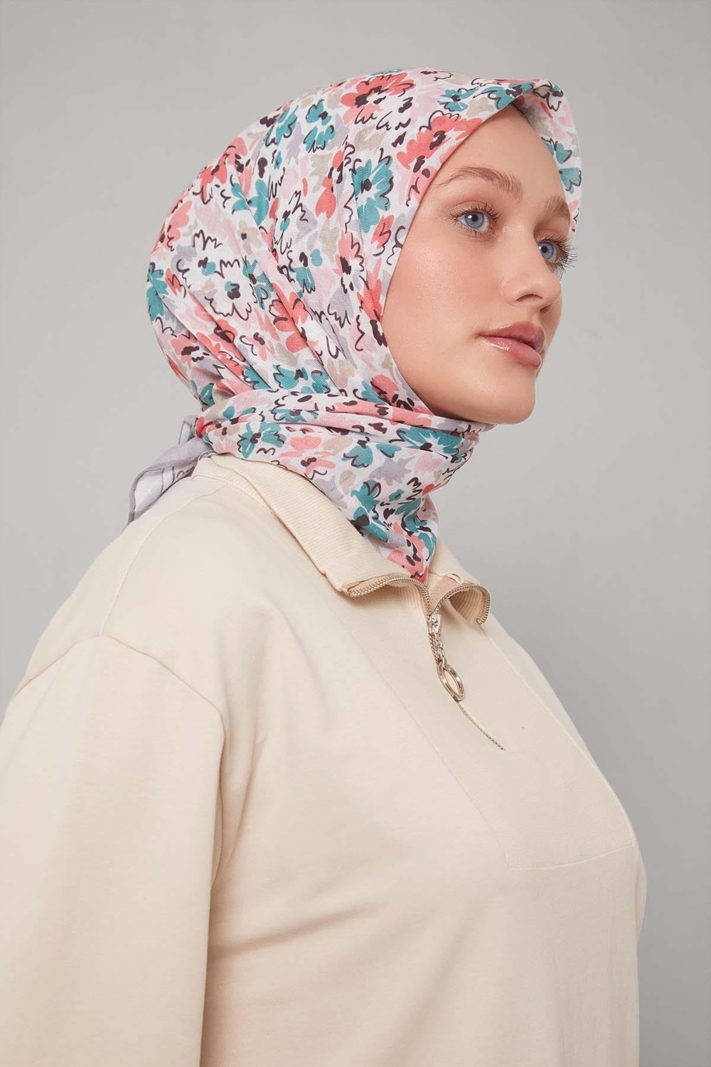 Lêvi D'or Kahve Karışık Çiçek Desen Soft Eşarp görsel 3