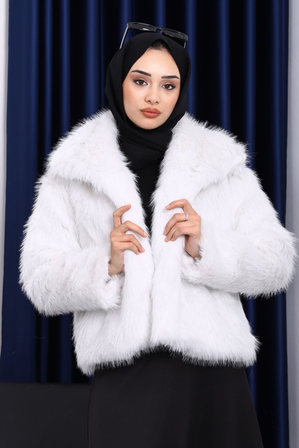 İmaj Butik Bej Astarlı Kısa Kürk Kaban