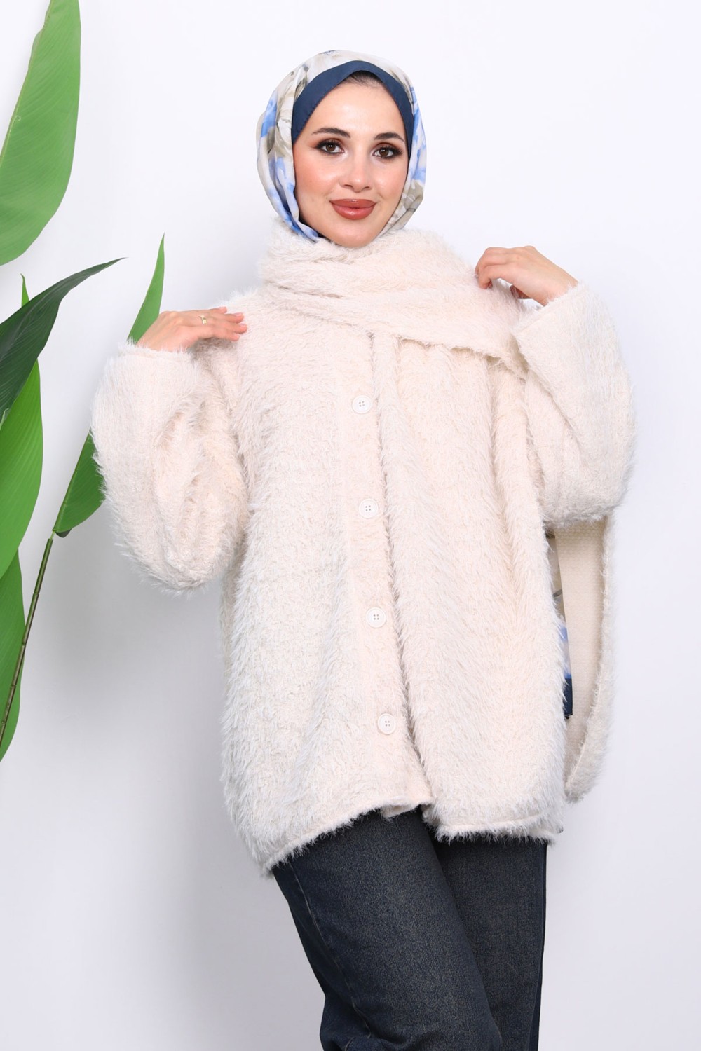 İmaj Butik Siyah Atkılı Detaylı Düğmeli Angora Ceket görsel 5