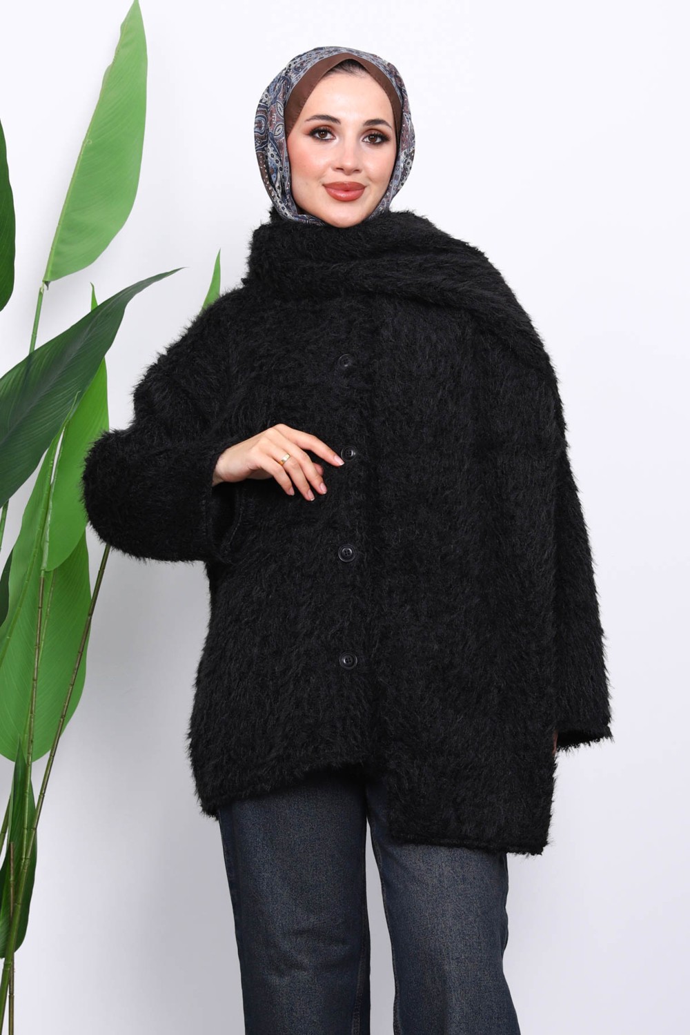 İmaj Butik Siyah Atkılı Detaylı Düğmeli Angora Ceket