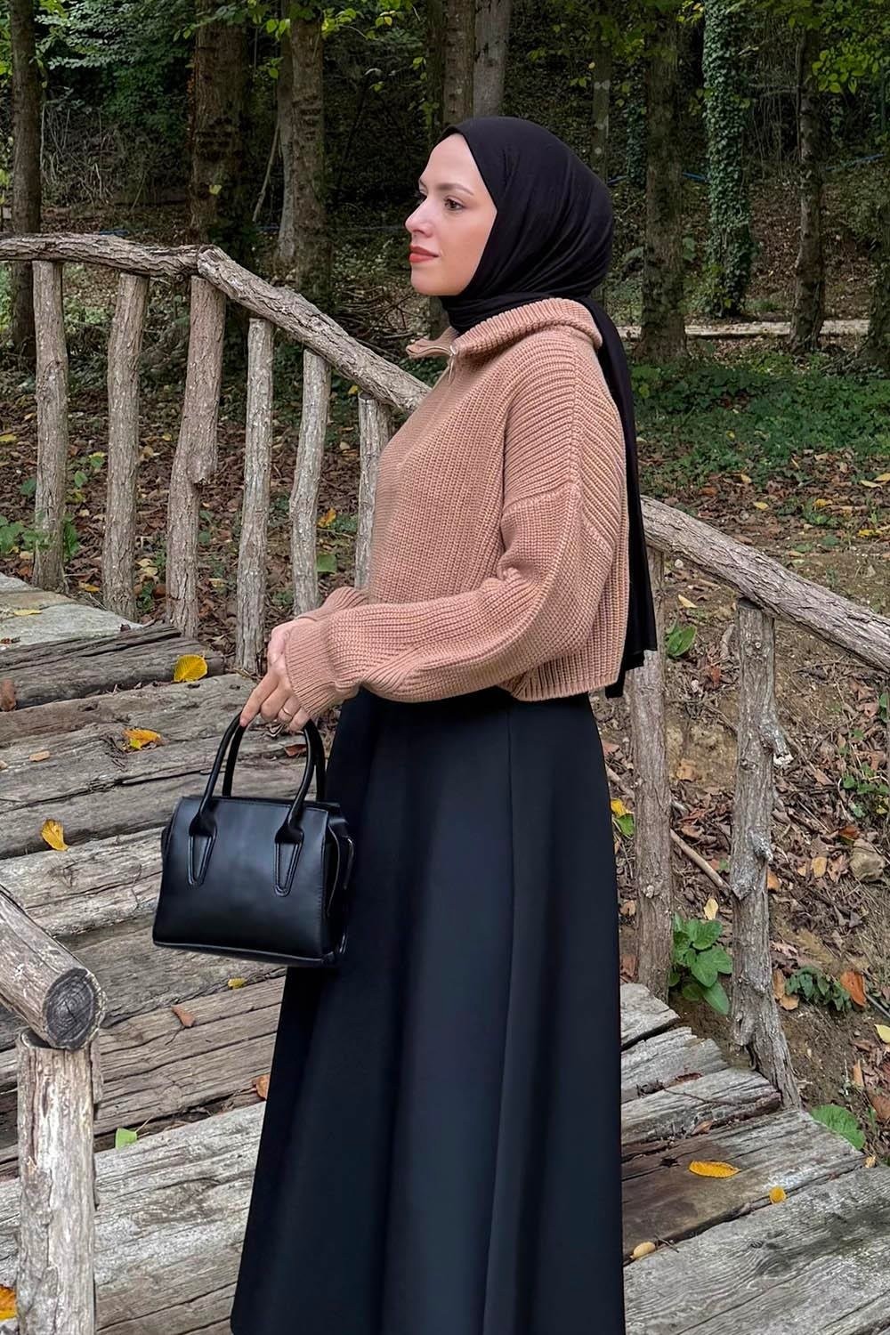 Lamelif Yaka Fermuarlı Crop Triko Kazak Lacivert görsel 2