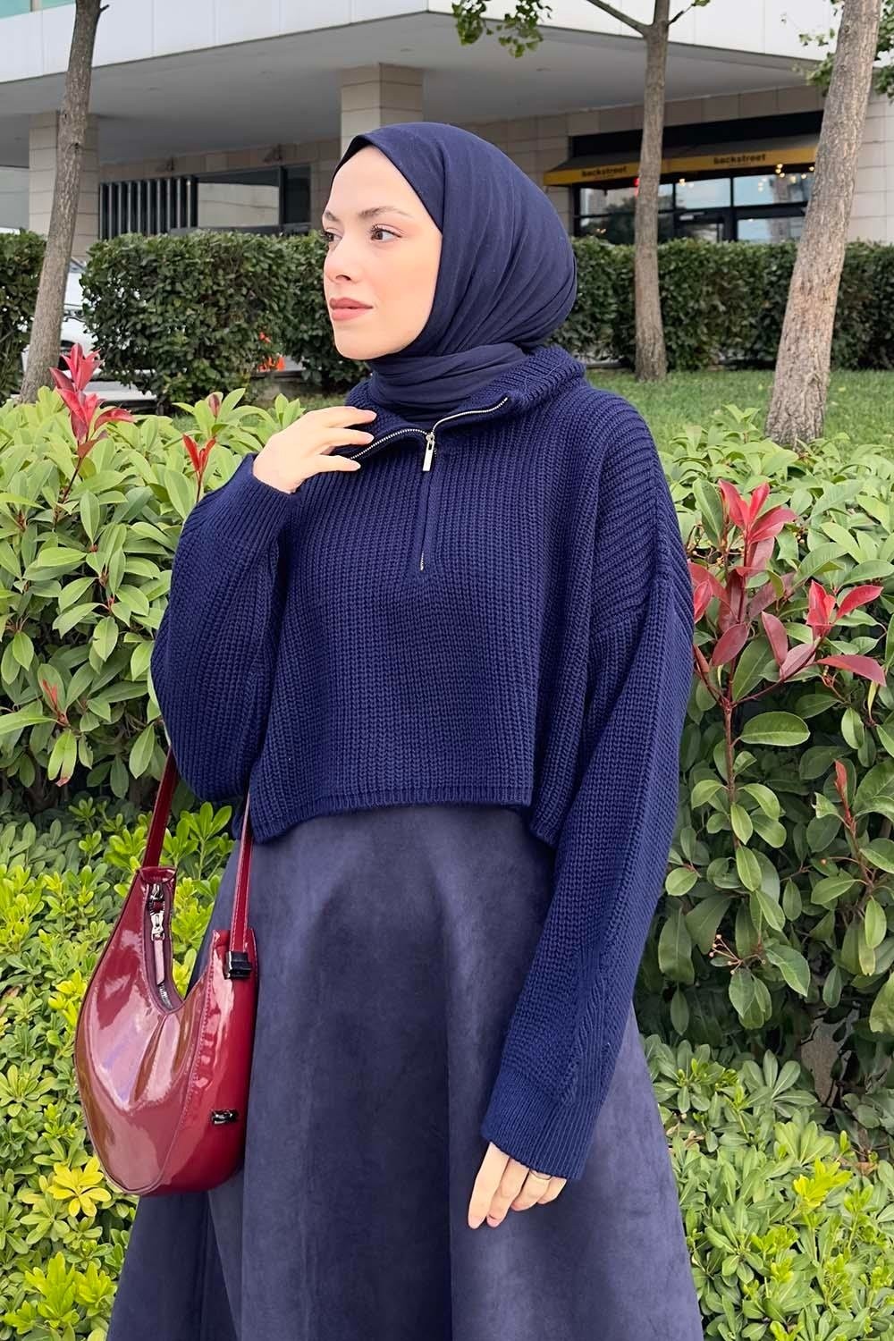 Lamelif Yaka Fermuarlı Crop Triko Kazak Lacivert görsel 6