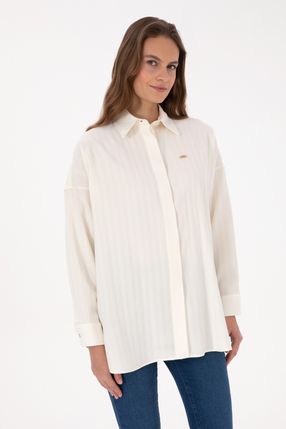 U.S. Polo Assn. Kadın Krem Uzun Kollu Oversize Desenli Gömlek 50316422-VR256