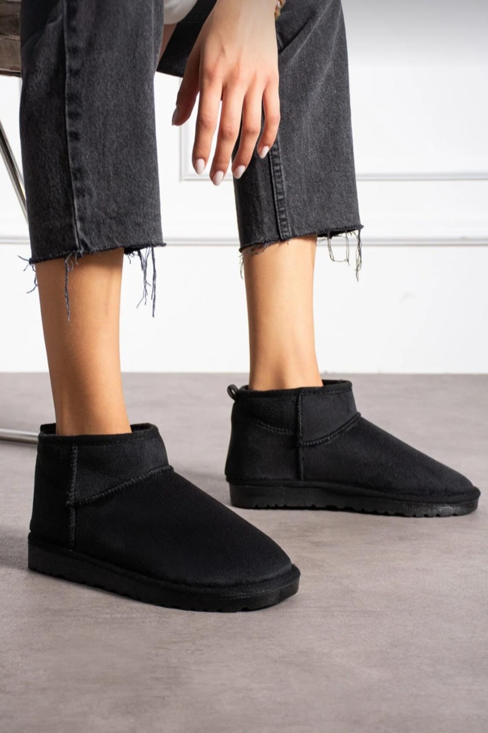 Neon Shoes Kadın Mini Süet Içi Tüylü Yüksek İnce Taban Kışlık Bot & Bootie görsel 3