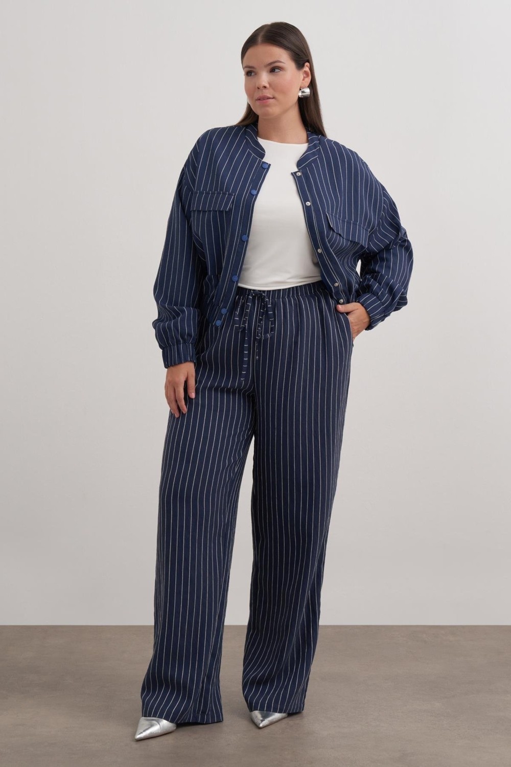 Myline Astarlı Crop Çizgili Bomber Ceket görsel 4