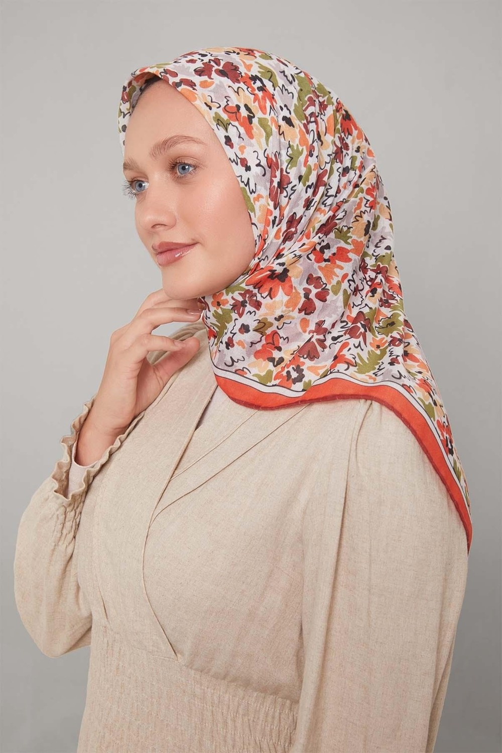 Lêvi D'or Kahve Karışık Çiçek Desen Soft Eşarp görsel 8