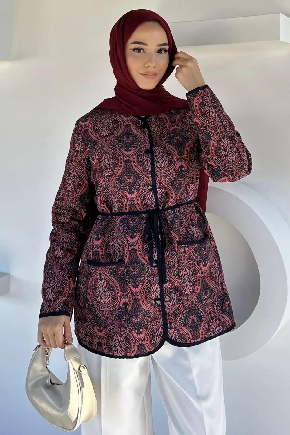 Julude Ön Düğmeli Etnik Desen Kapitoneli Tesettür Ceket P-00018949 görsel 6