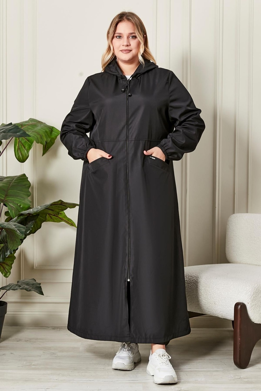 Derace Kadın Büyük Beden Siyah Tam Boy Trenç Regular Fit Hakim Yaka %100 Polyester
