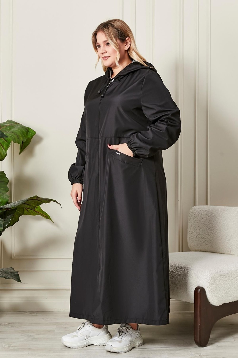 Derace Kadın Büyük Beden Siyah Tam Boy Trenç Regular Fit Hakim Yaka %100 Polyester görsel 4