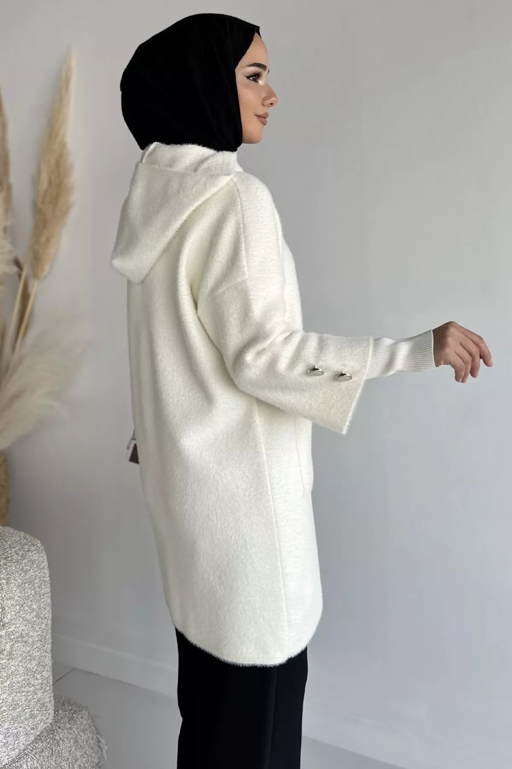 Julude Gülseli Kapüşonlu Çift Cepli Ön Fermuarlı Tesettür Triko Hırka P-00019031 görsel 3