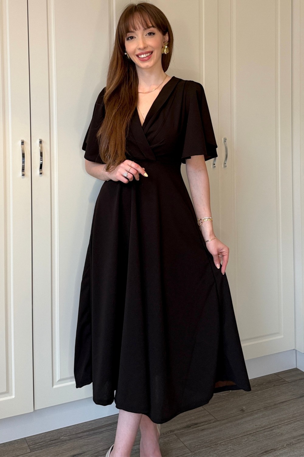 Dilay Gökoğlu Butik Kruvaze Yaka Kolları Volanlı Midi Bordo Elbise görsel 2