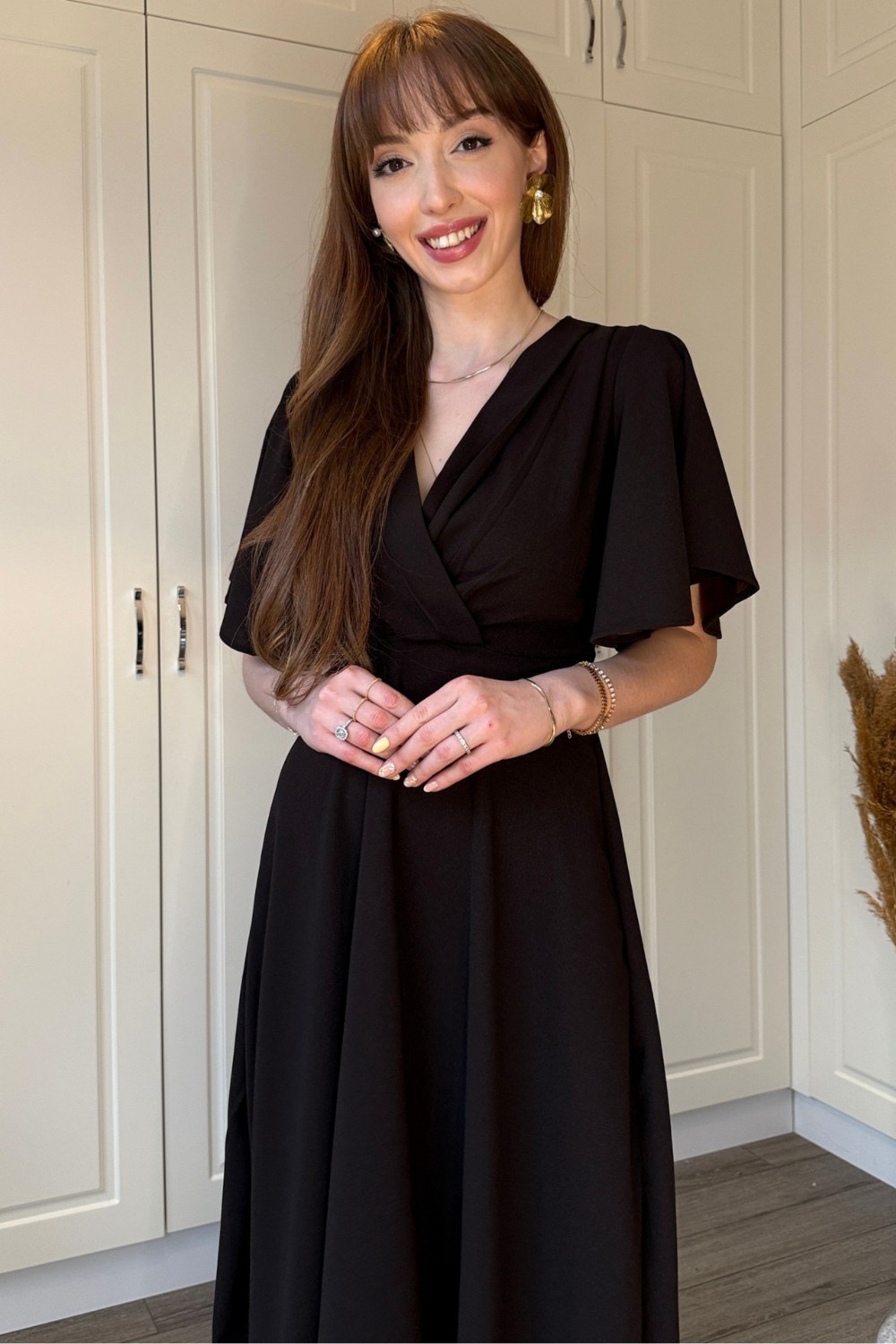Dilay Gökoğlu Butik Kruvaze Yaka Kolları Volanlı Midi Bordo Elbise görsel 4