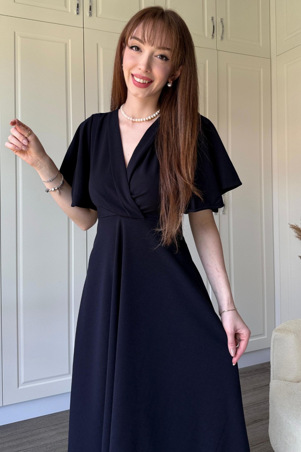 Dilay Gökoğlu Butik Kruvaze Yaka Kolları Volanlı Midi Bordo Elbise