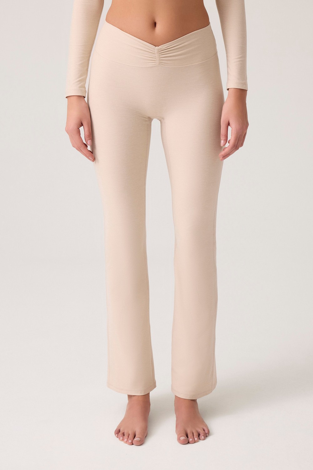 Los Ojos x Ece Siyah Bel Detaylı Ispanyol Paça Pantolon Ruched & Flared
