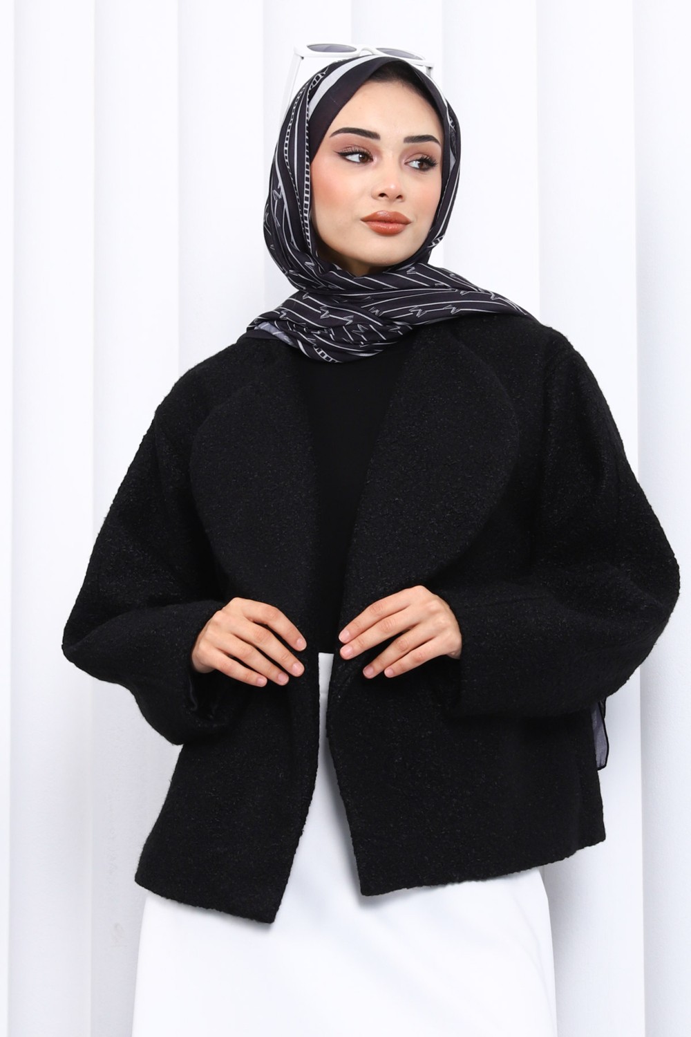 İmaj Butik Siyah Geniş Yaka Kısa Kaşe Ceket görsel 3