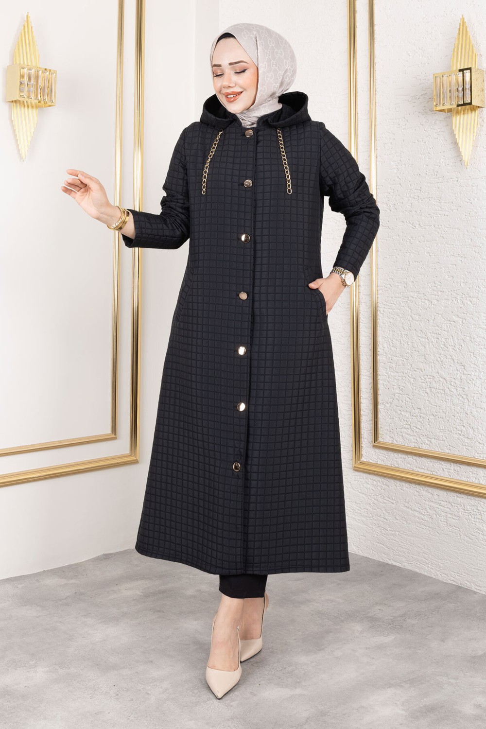 Sd Butik Zincir Detaylı Kapüşonlu Tesettür Kap - Altın Düğmeli - Kapitone Desenli Modern görsel 2