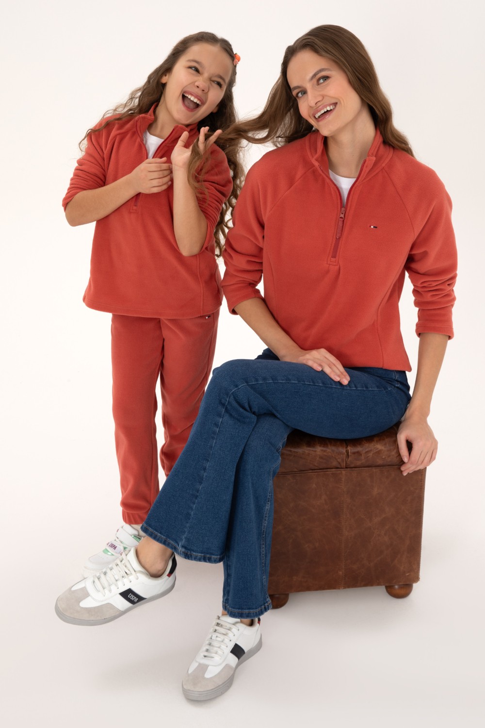 U.S. Polo Assn. Kadın Kiremit Fermuarlı Dik Yaka Polar Sweatshirt 50316714-VR026 görsel 2