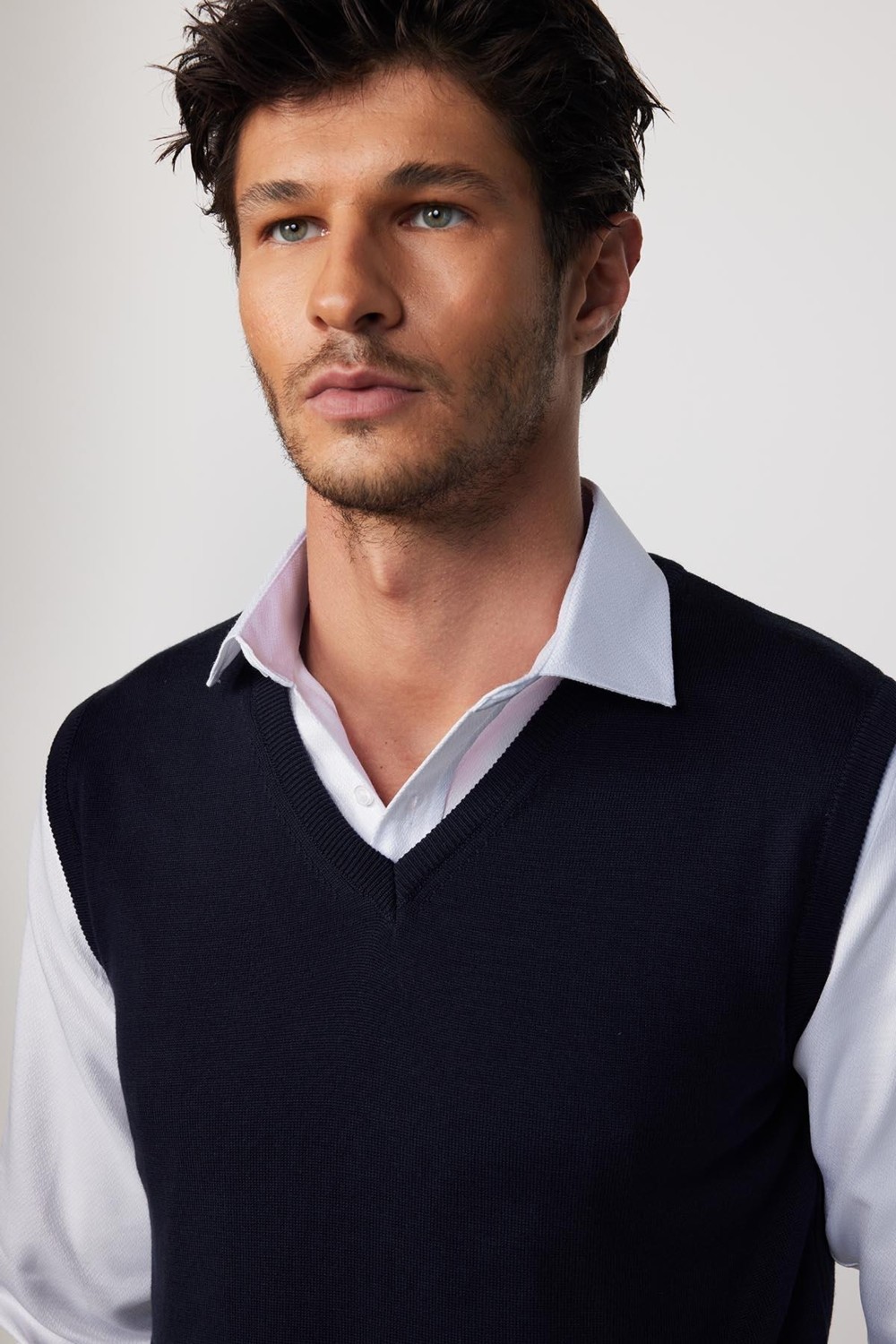 Tudors Slim Fit Dar Kesim V Yaka Kendinden Desenli Lacivert Erkek Süveter görsel 2