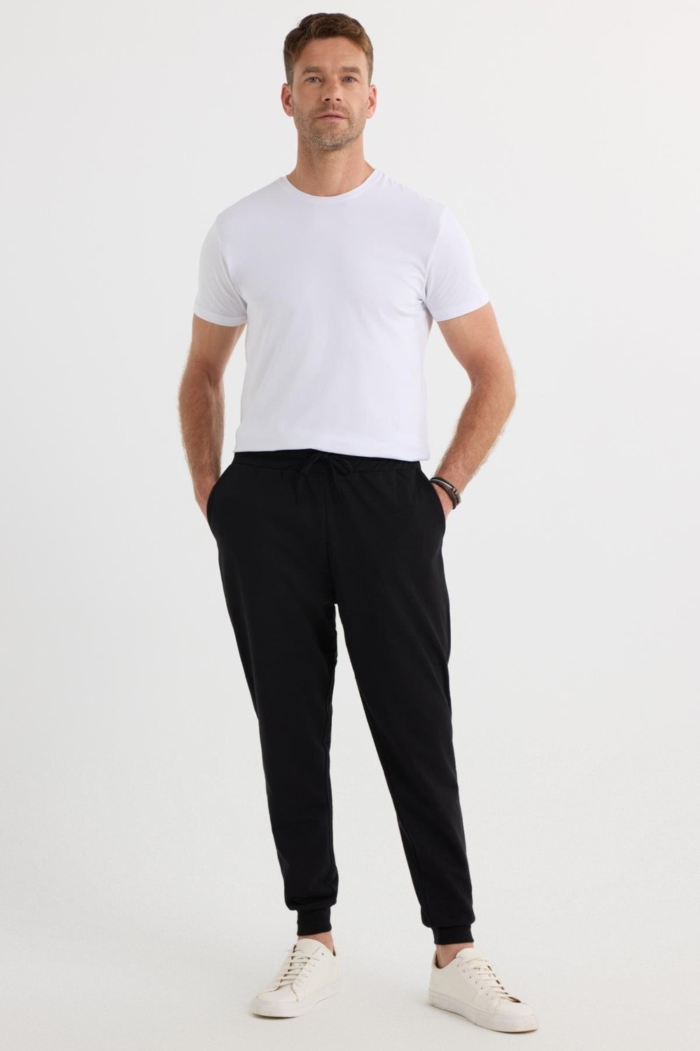 Tudors Erkek Regular Fit Klasik Kesim Beli Bağcıklı Jogger Cepli Lastikli Paça Siyah Eşofman Altı görsel 5