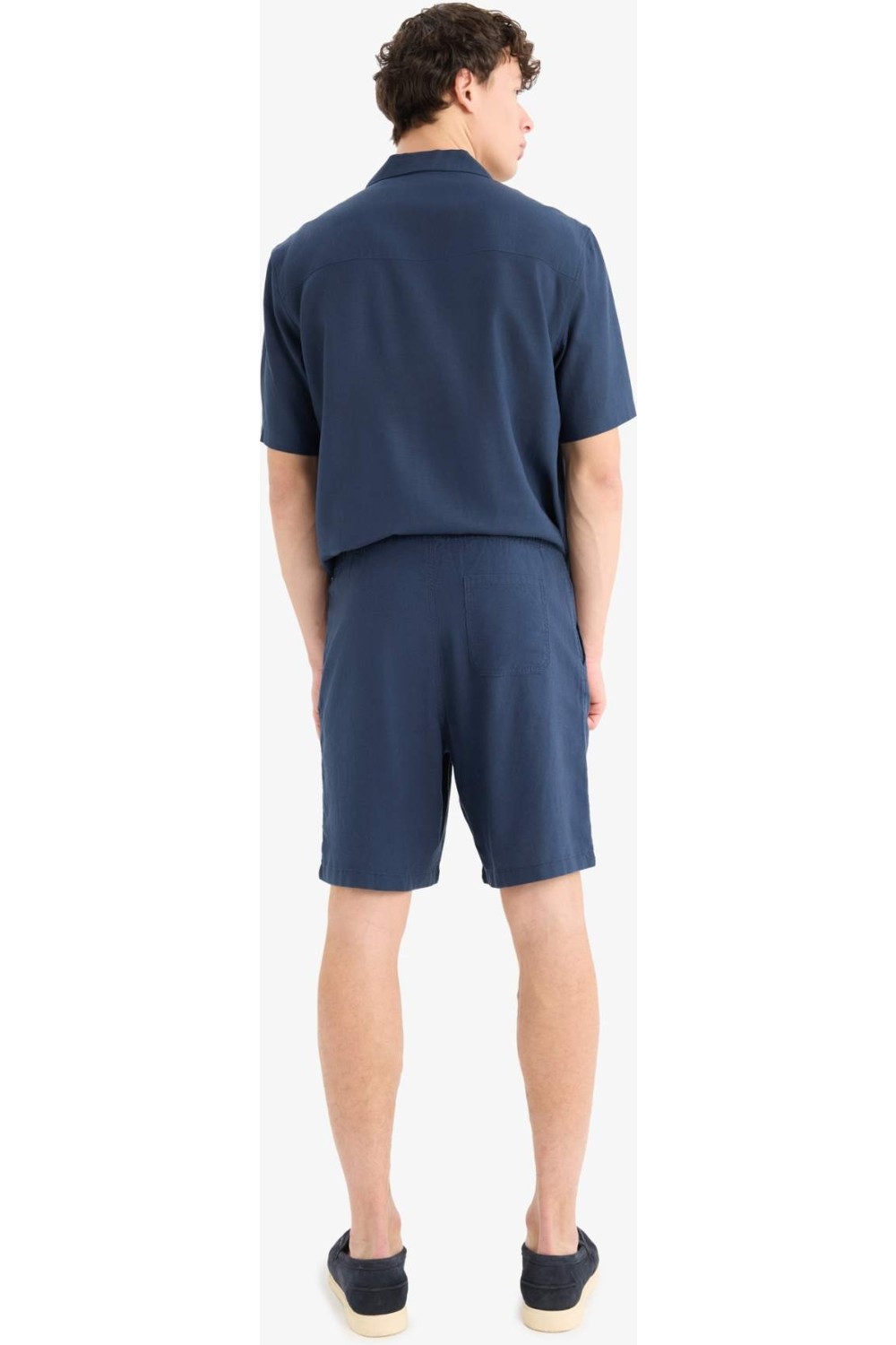 DeFacto Relax Fit Beli Bağcıklı Keten Karışımlı Bermuda Şort D9913AX25AU görsel 6