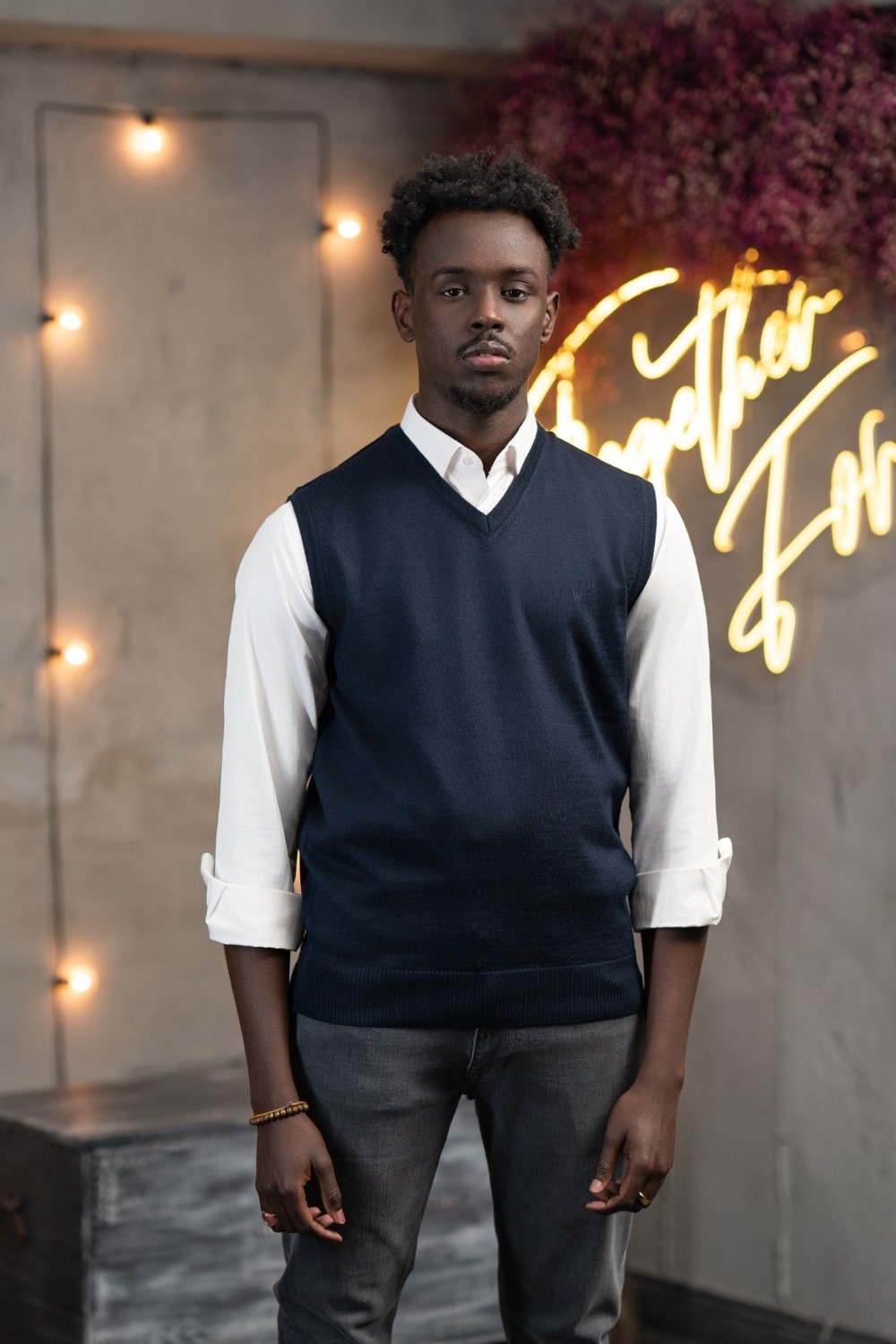 Woolen World V Yaka Regular Fit Yünlü Kolsuz Triko Süveter