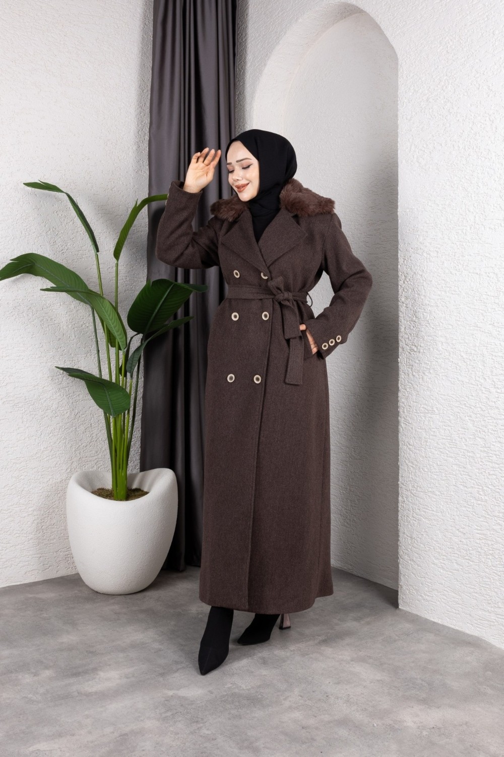 Pamuk Butik Kadın Kruvaze Kürk Yaka Kuşaklı Tam Boy Manto Kaban -PMK491