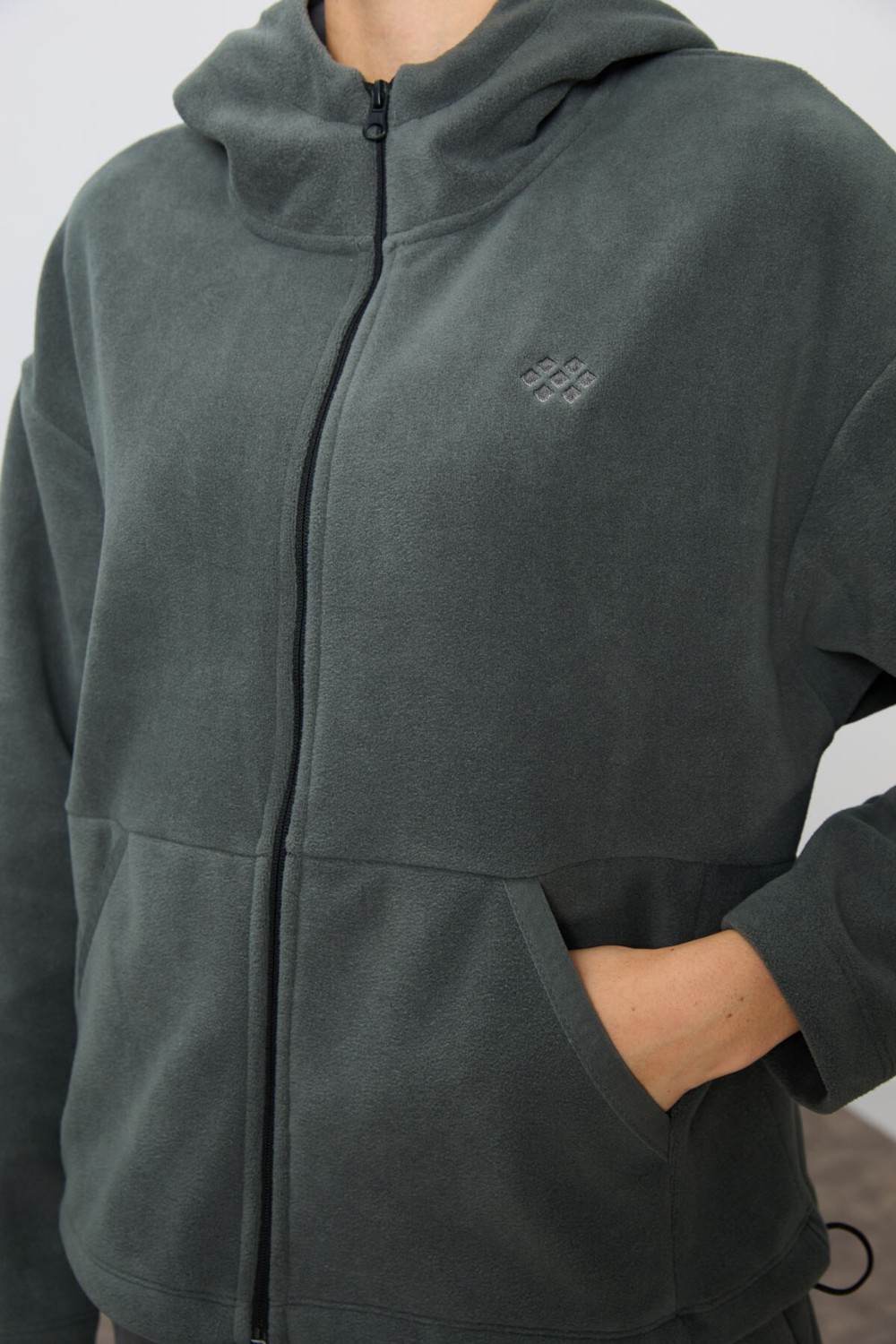 Tommy Life Gri Melanj Kalın Yumuşak Dokulu Kapüşonlu Oversize Nakışlı Polar Kadın Eşofman Takım -95338 görsel 5