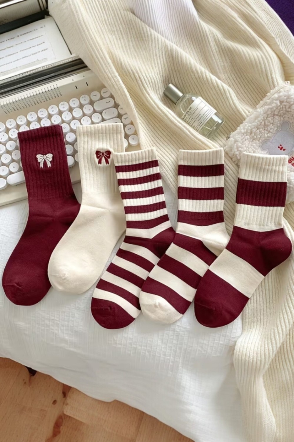 Hitit Socks Kadın Premium Kalite Uzun Kolej Çorap 5 Çift Kırmızı Beyaz Çizgili Kurdele Detaylı görsel 4