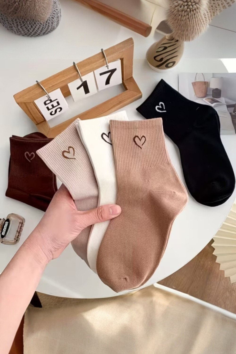 Hitit Socks Kadın 5 Çift Premium Kalite Mini Kalp Desenli Günlük Kullanım Sevimli Kolej Çorabı görsel 4