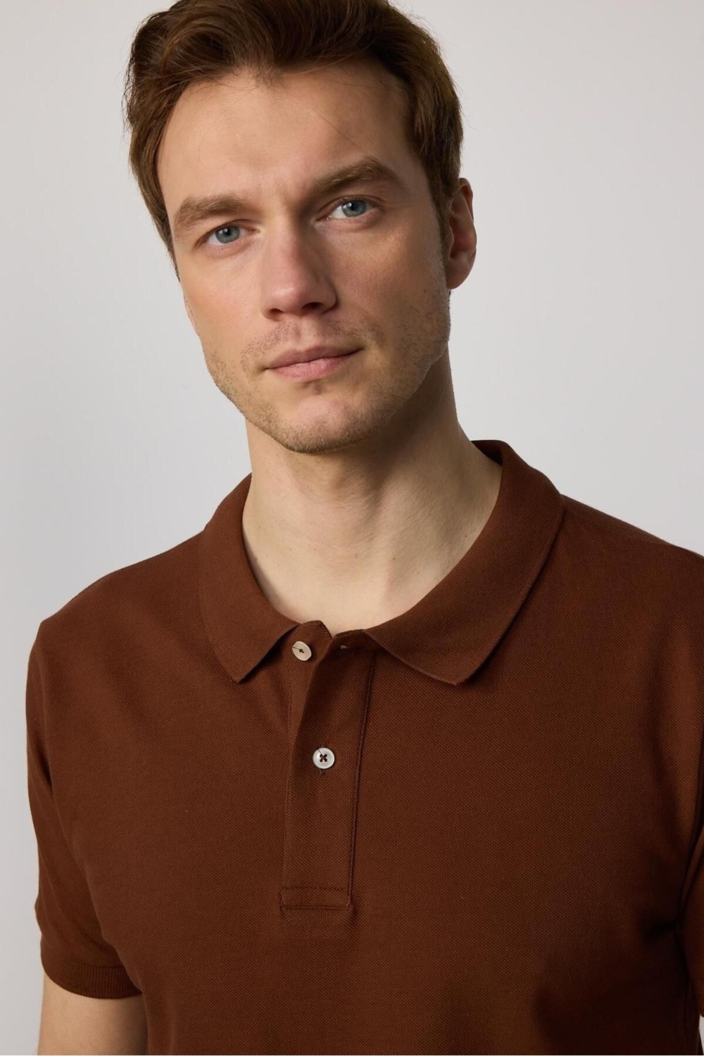 Tudors Erkek Slim Fit Dar Kesim Pamuklu Yumuşak Doku Nefes Alan Kumaş Kahverengi Polo Yaka Tişört görsel 4