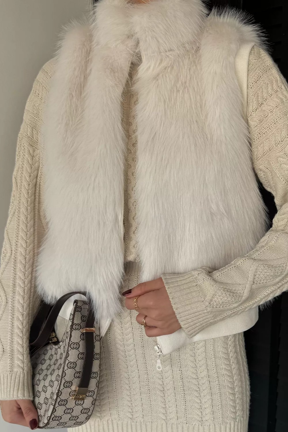 Gülseli Kadın Iç Astarlı Ön Fermuarlı Peluş Yelek P-00019200
