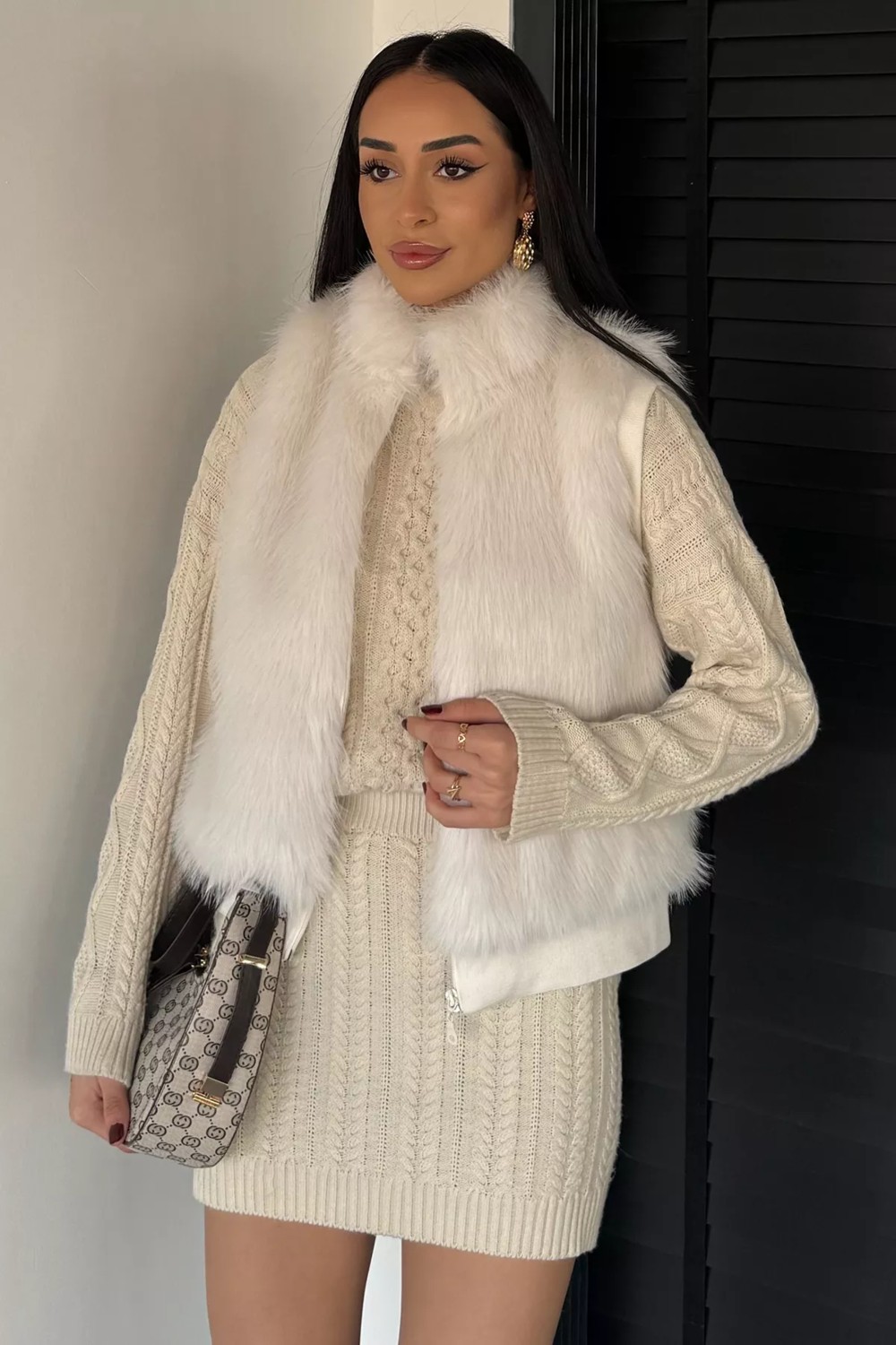 Gülseli Kadın Iç Astarlı Ön Fermuarlı Peluş Yelek P-00019200 görsel 2