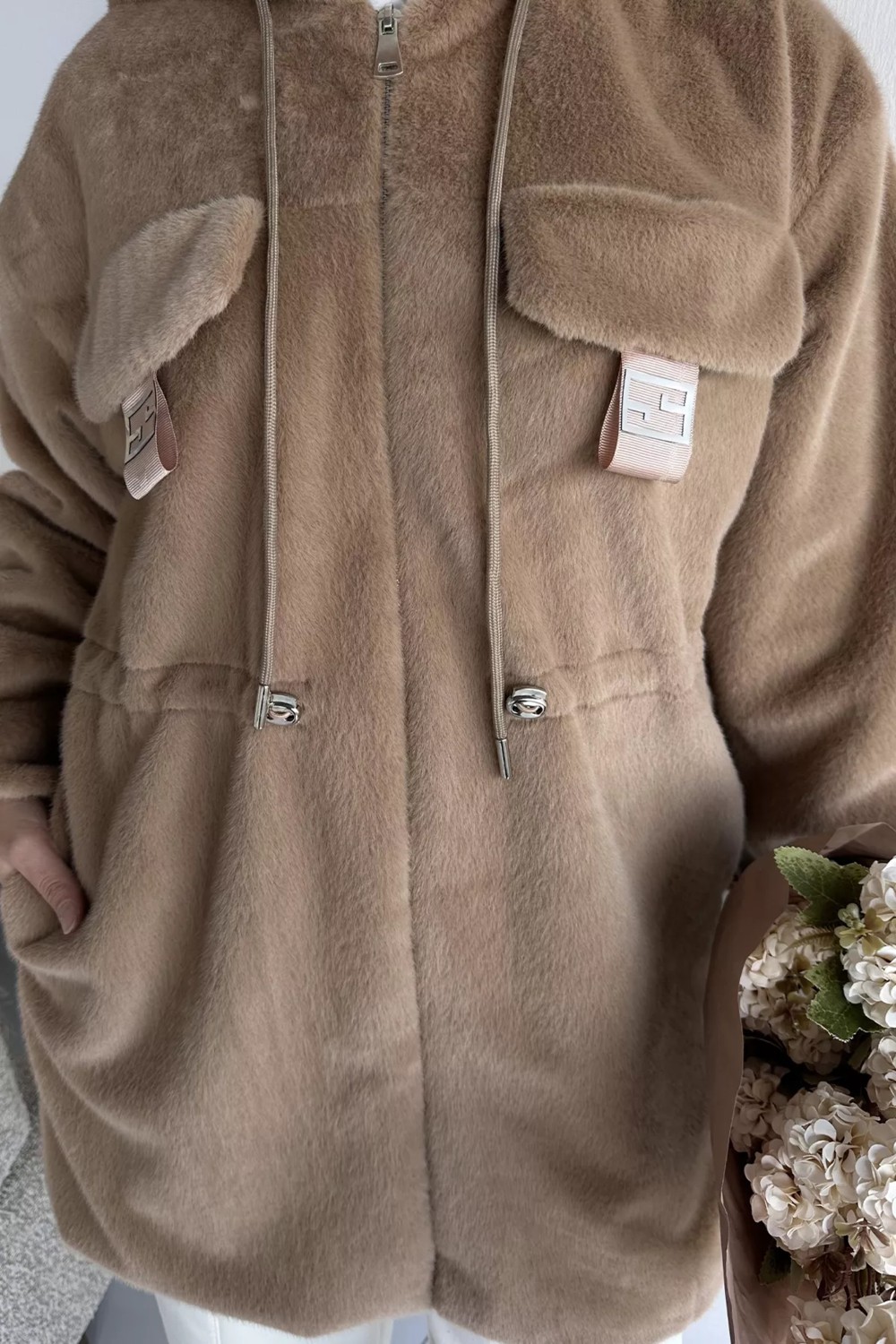 Julude Gülseli Kadın Kapüşonlu Tesettür Peluş Mont P-00019080 görsel 4