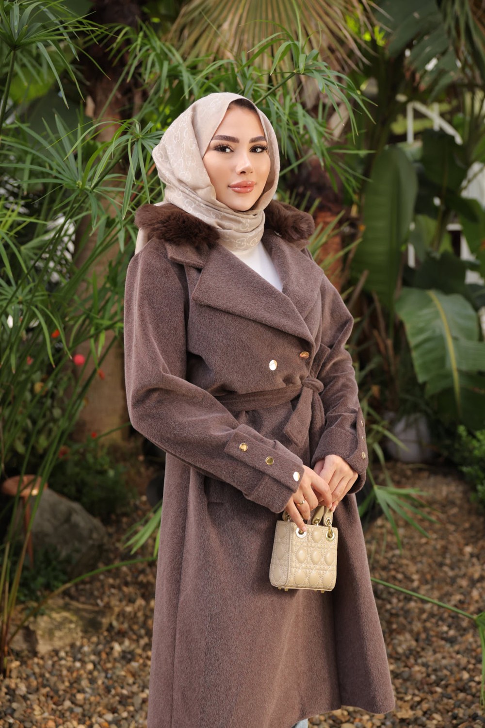 İmaj Butik Kahverengi Yaka Kürklü Angora Kaban görsel 4