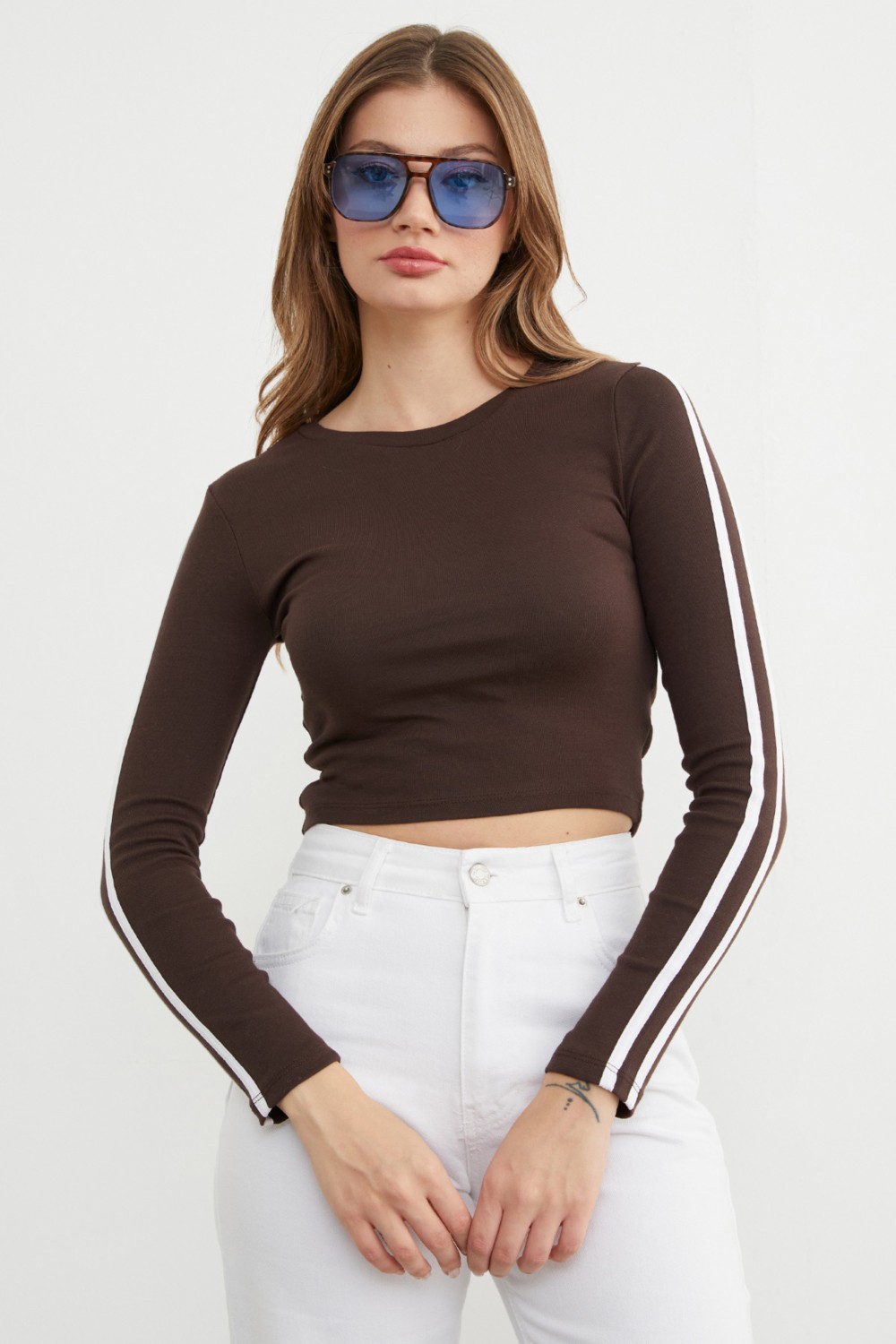 FullaModa Bisiklet Yaka Kolları Biye Detaylı Crop Body