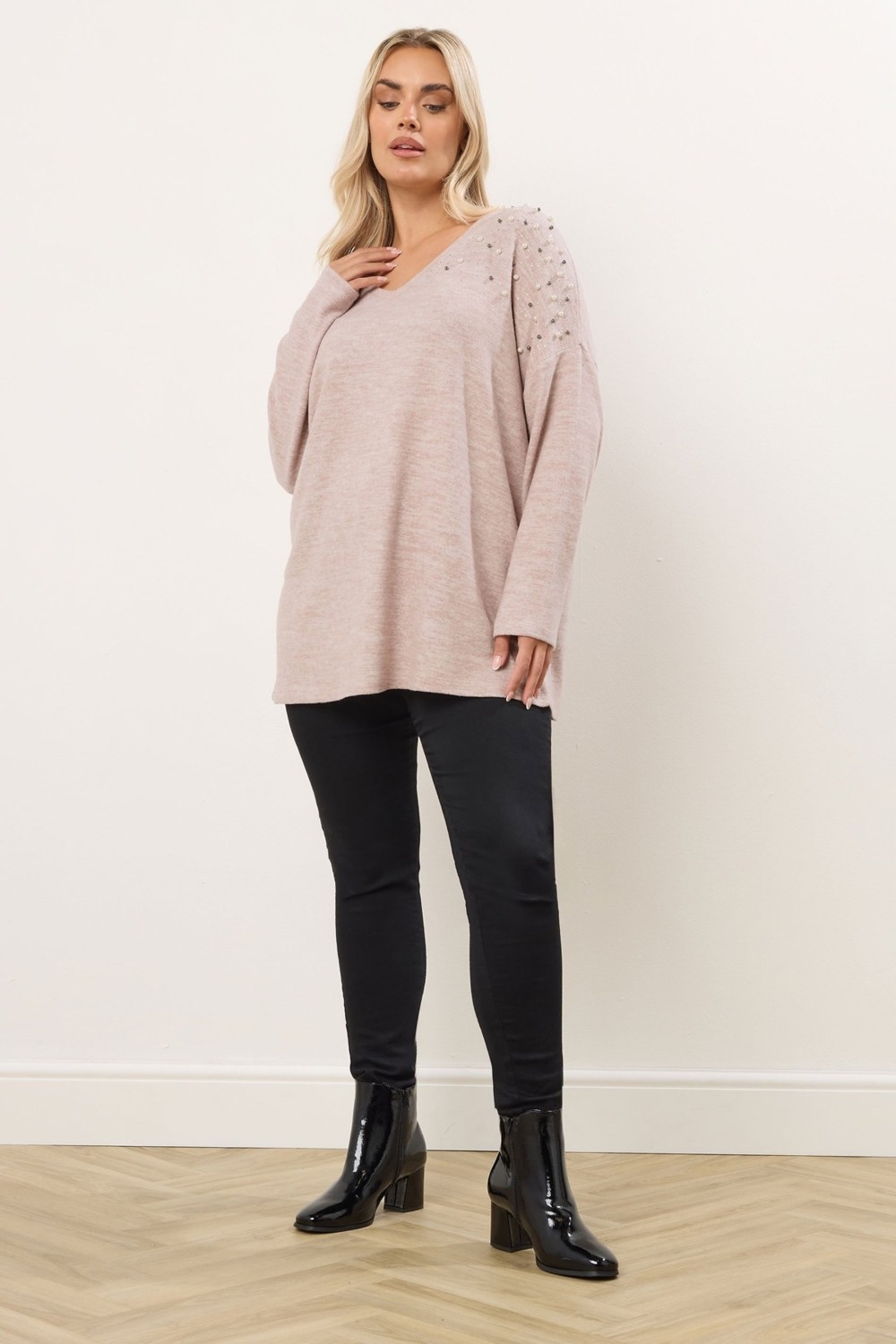 Büyük Beden Kadın V Yaka Pudra Renk Boncuklu Peluş Sweatshirt Uzun Kollu Ekstra Konfor