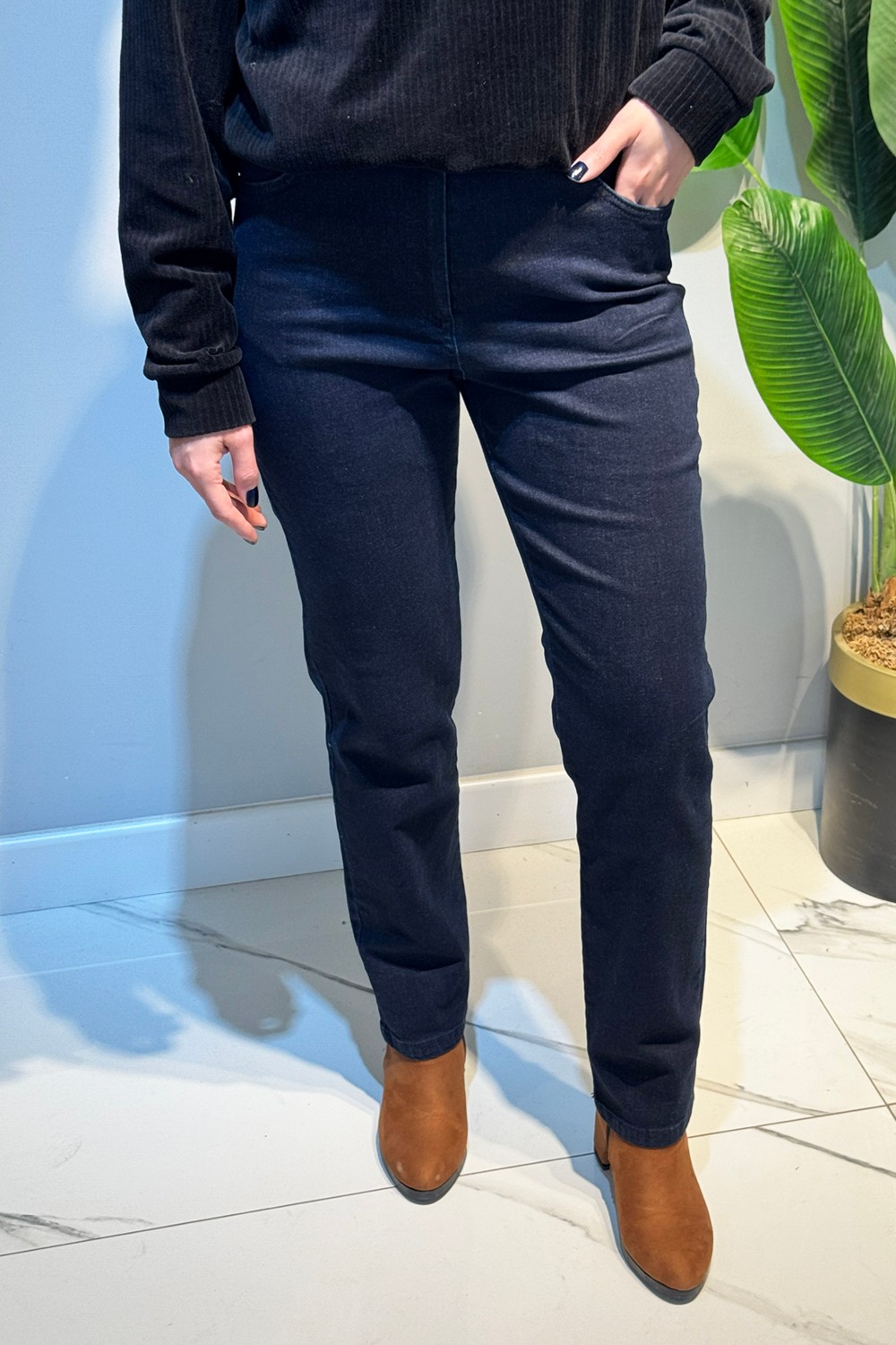 Lale Butik Kadın Beli Lastikli Likralı Boru Paça Kot Pantolon 03 Koyu Lacivert görsel 7
