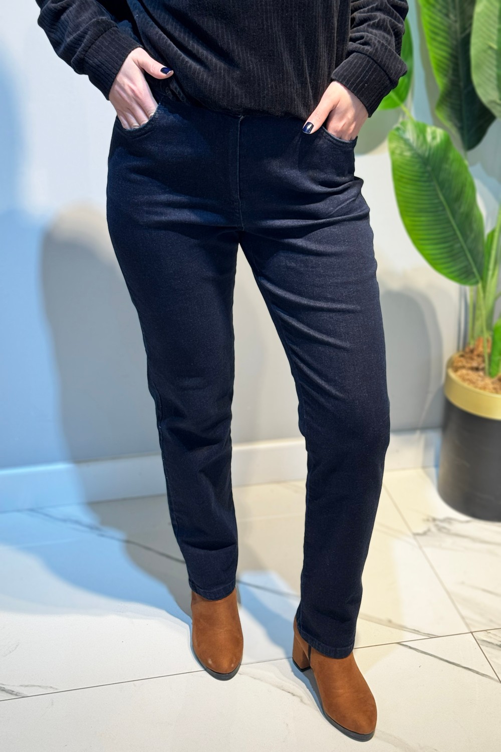 Lale Butik Kadın Beli Lastikli Likralı Boru Paça Kot Pantolon 03 Koyu Lacivert görsel 8