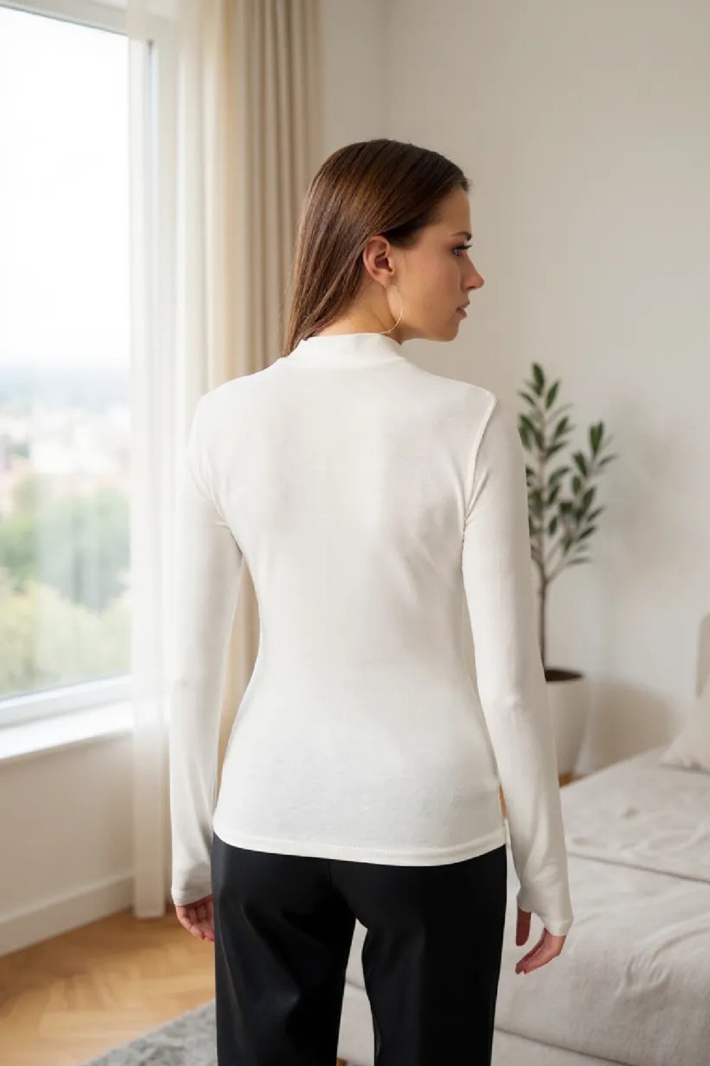 Veraura Lifestyle Kadın Beyaz Parmak Detaylı Esnek Uzun Kollu Body görsel 4