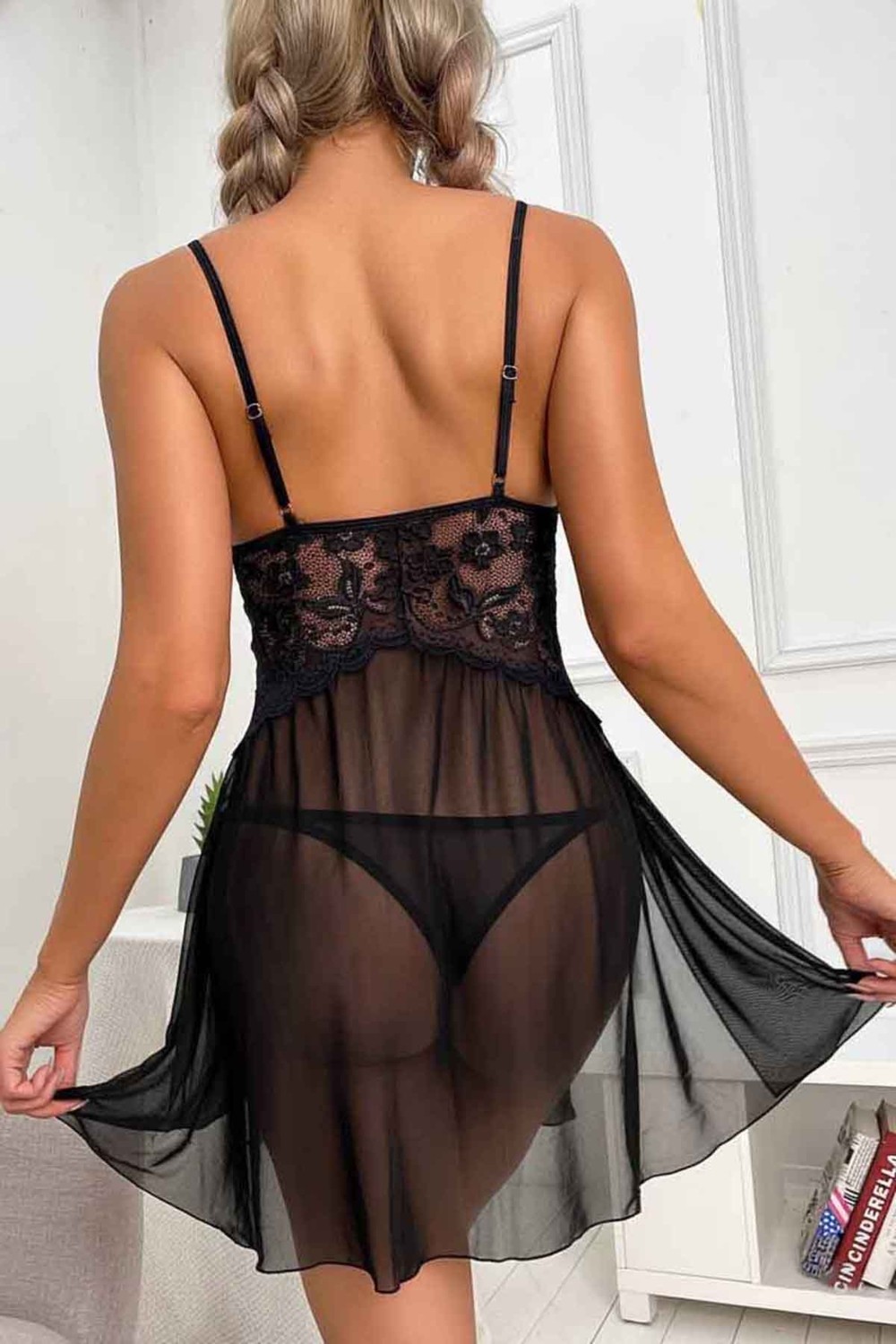 Merry See Kadın Dantel Gecelik Kırmızı Renkli Yanlardan Bacak Dekolteli Şık Tasarım 90% Polyester görsel 4