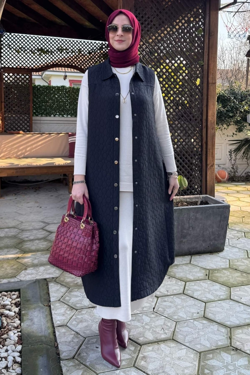 Rabia Şamlı Safir Kapitone Yelek Siyah