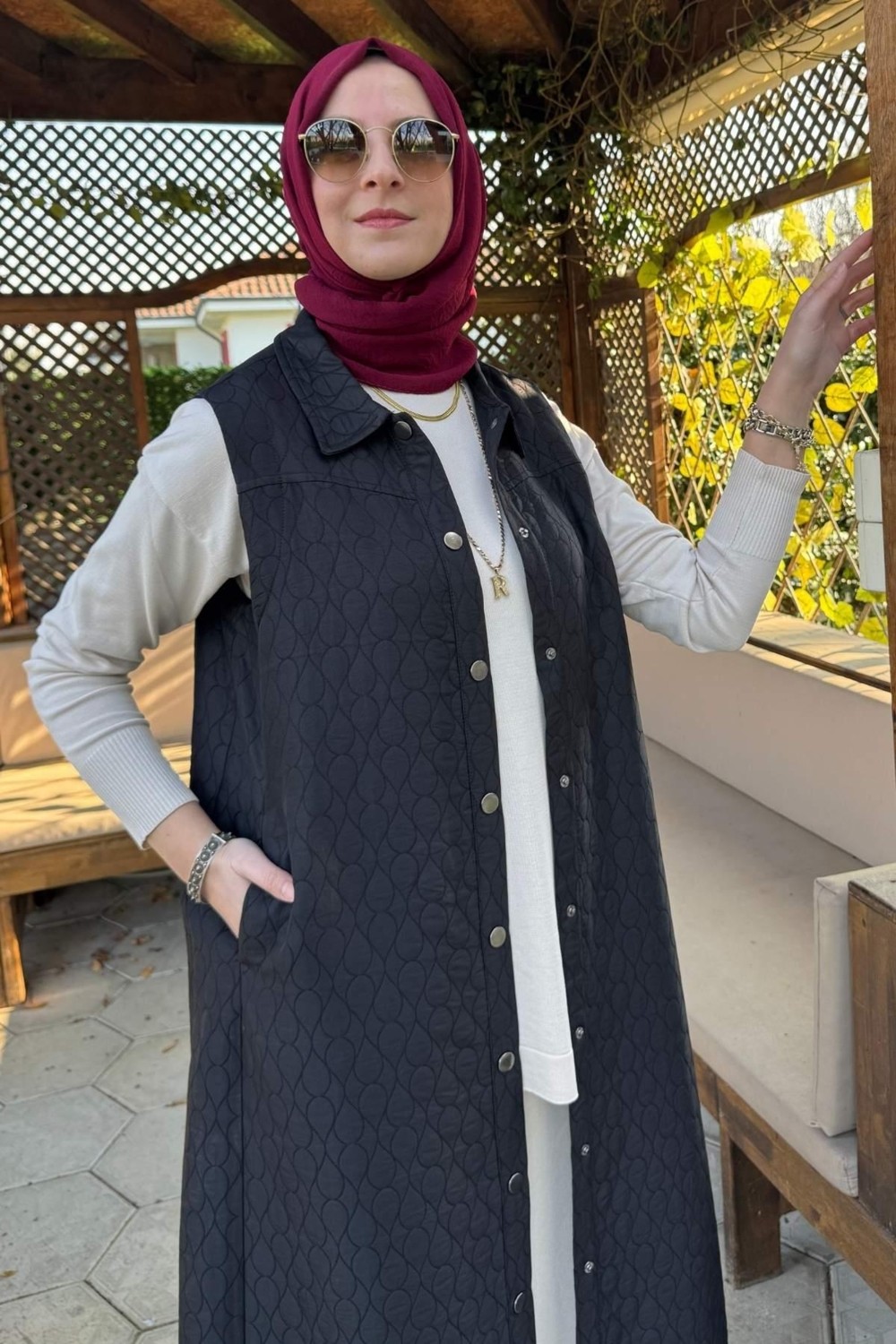 Rabia Şamlı Safir Kapitone Yelek Siyah görsel 3