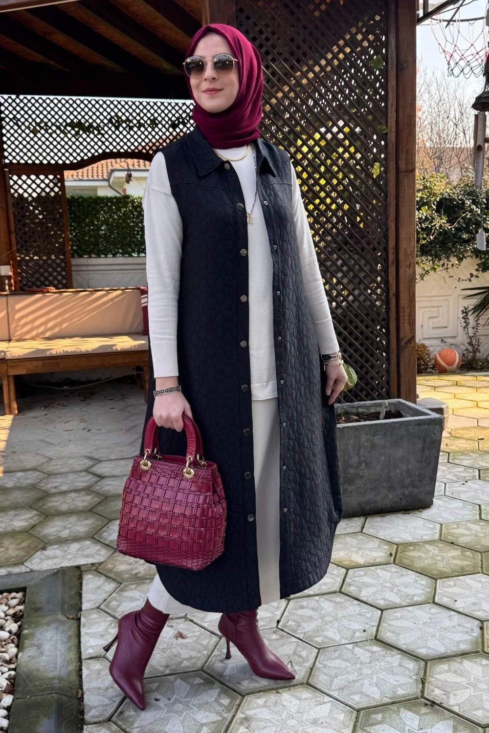 Rabia Şamlı Safir Kapitone Yelek Siyah görsel 5