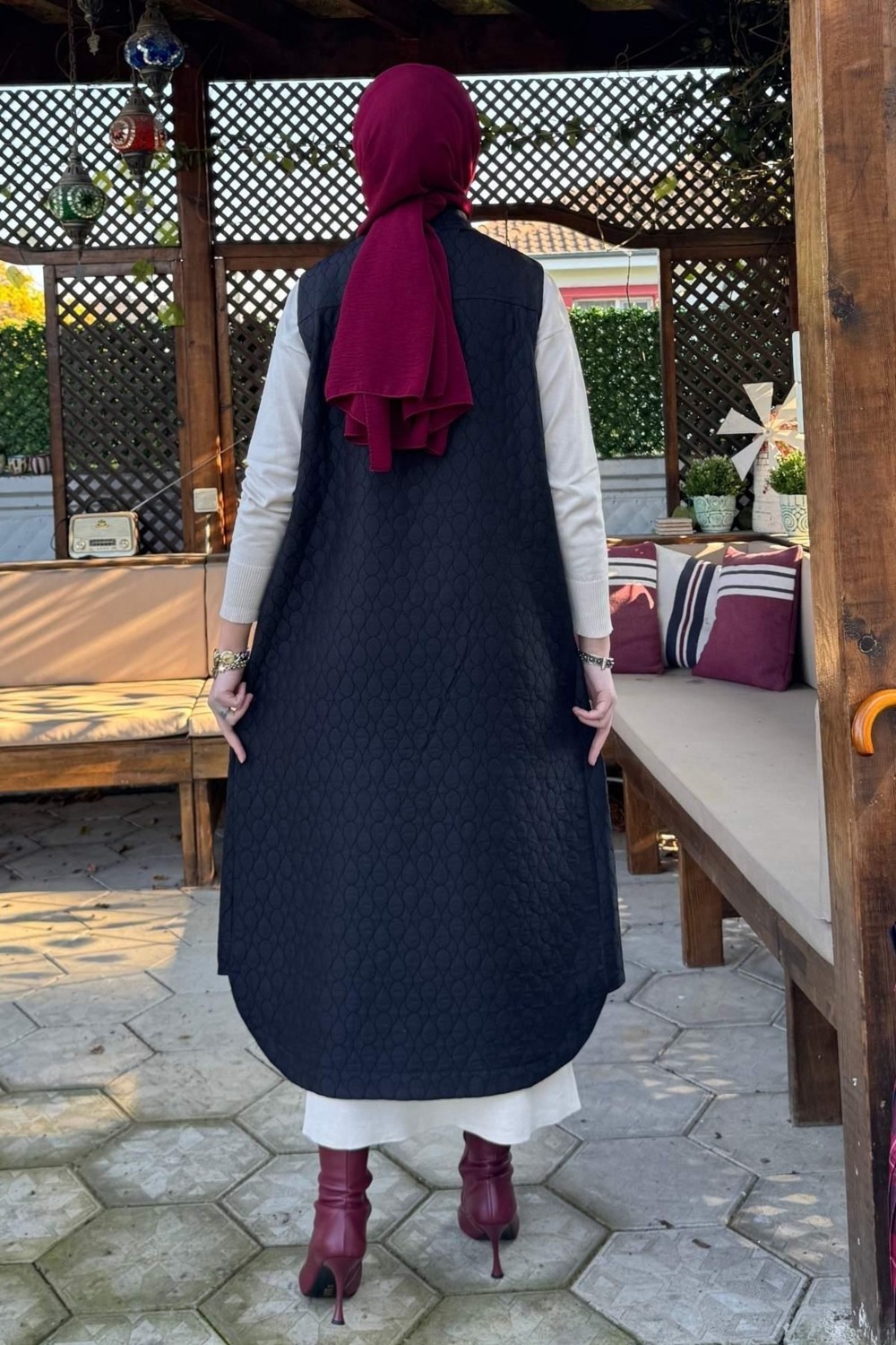 Rabia Şamlı Safir Kapitone Yelek Siyah görsel 6