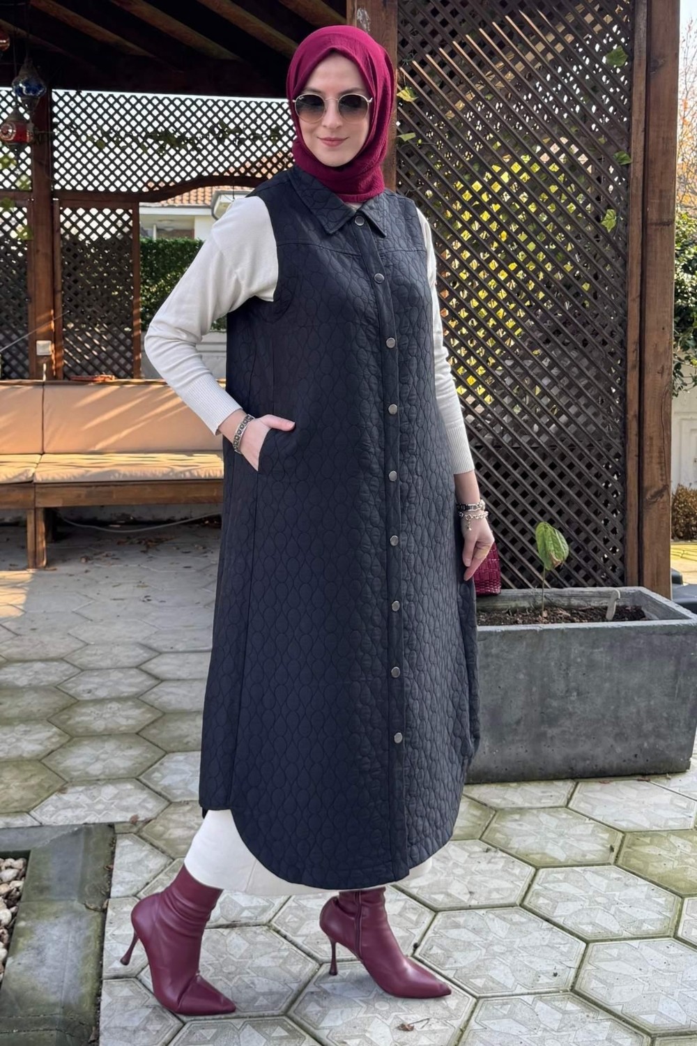 Rabia Şamlı Safir Kapitone Yelek Siyah görsel 7