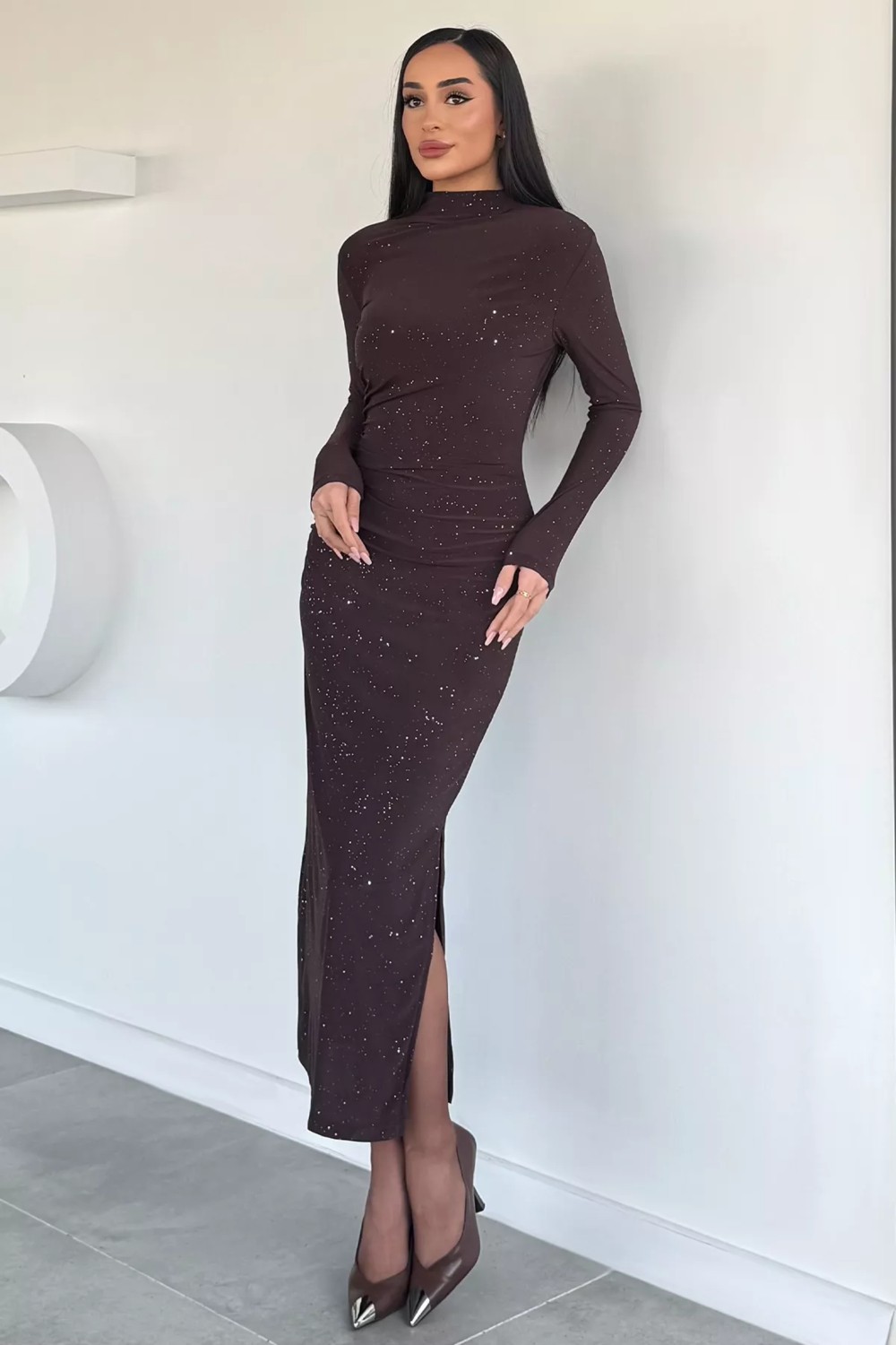 Gülseli Kadın Dik Yaka Bel ve Omuz Büzgülü Yırtmaç Detaylı Işıltılı Abiye P-00019746