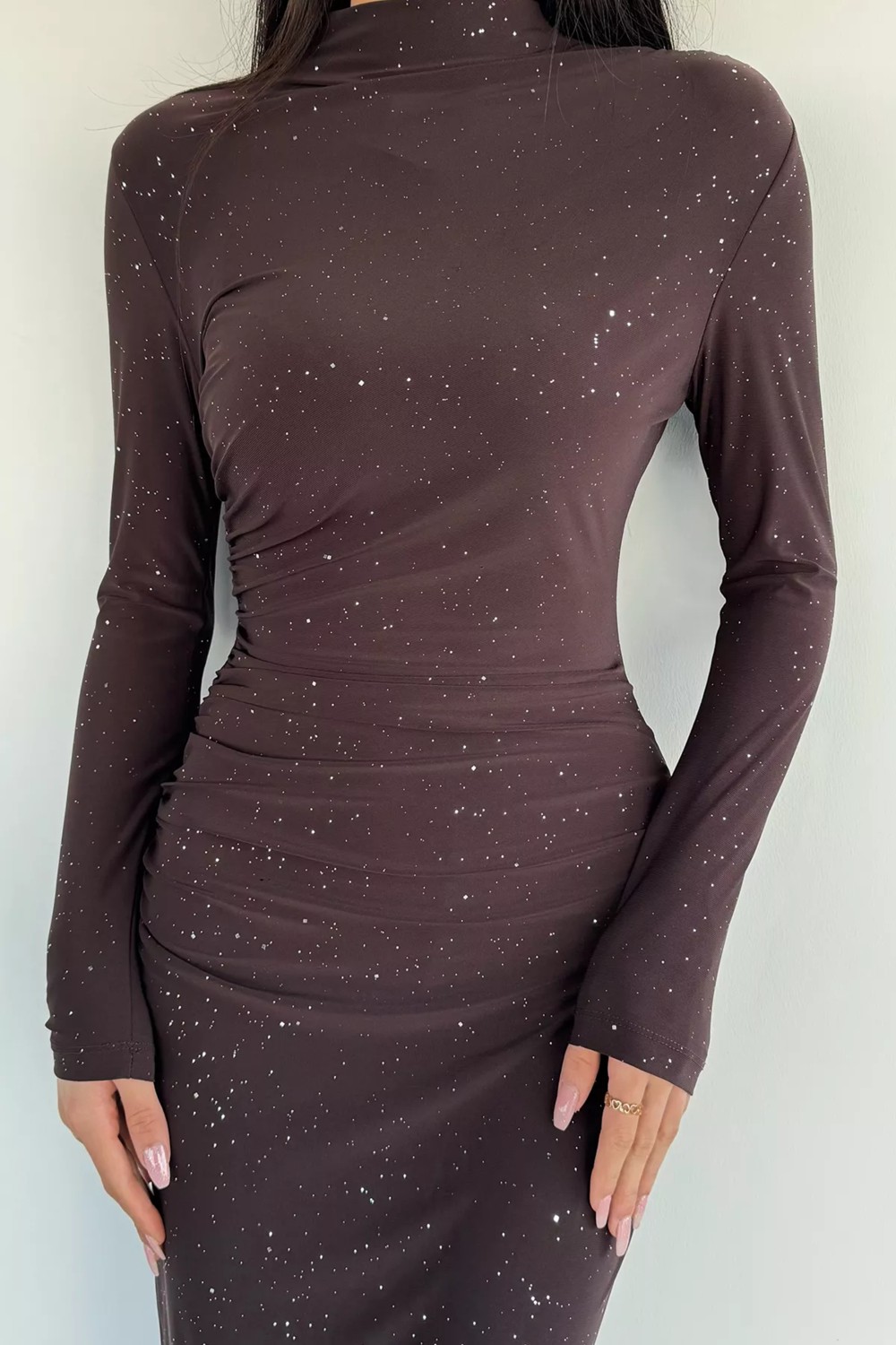 Gülseli Kadın Dik Yaka Bel ve Omuz Büzgülü Yırtmaç Detaylı Işıltılı Abiye P-00019746 görsel 2
